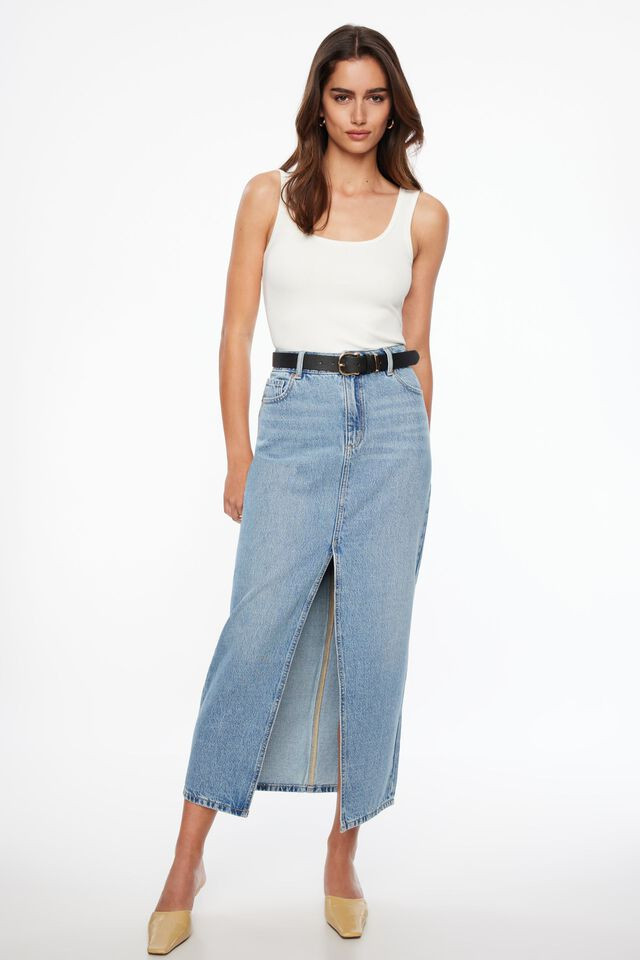 Tayla Scoop Neck Tank Top | Dynamite Clothing