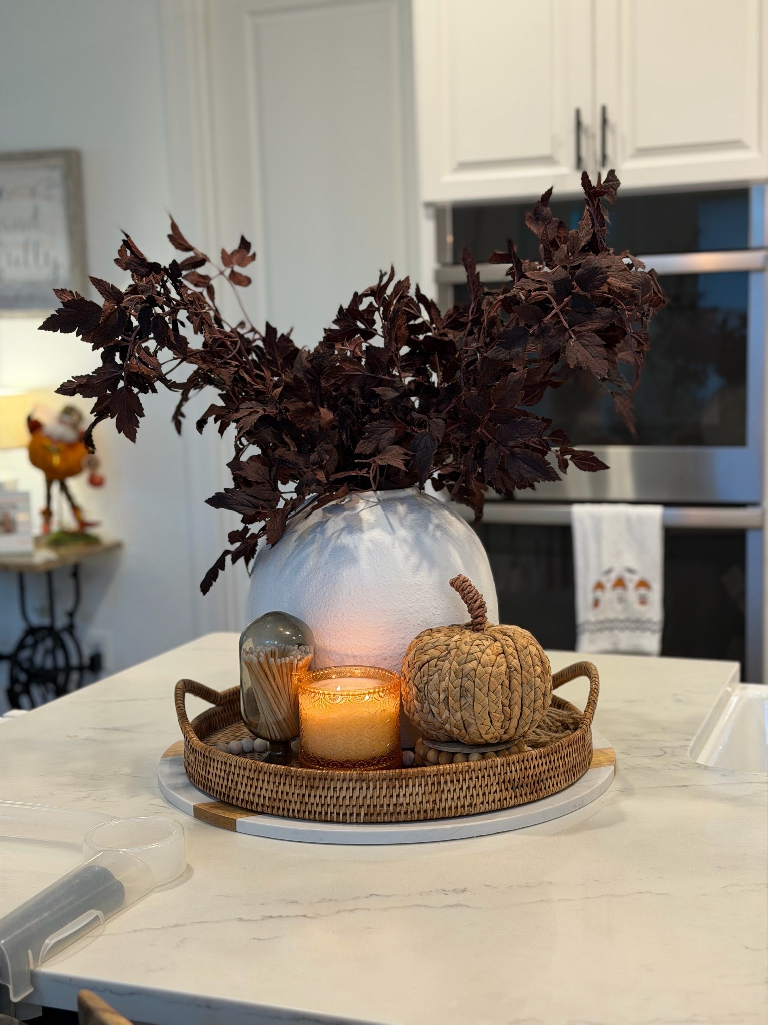 My fav fall island setup! 🍁 I did 4 twigs from Aforal but the Amazon ones are also good!