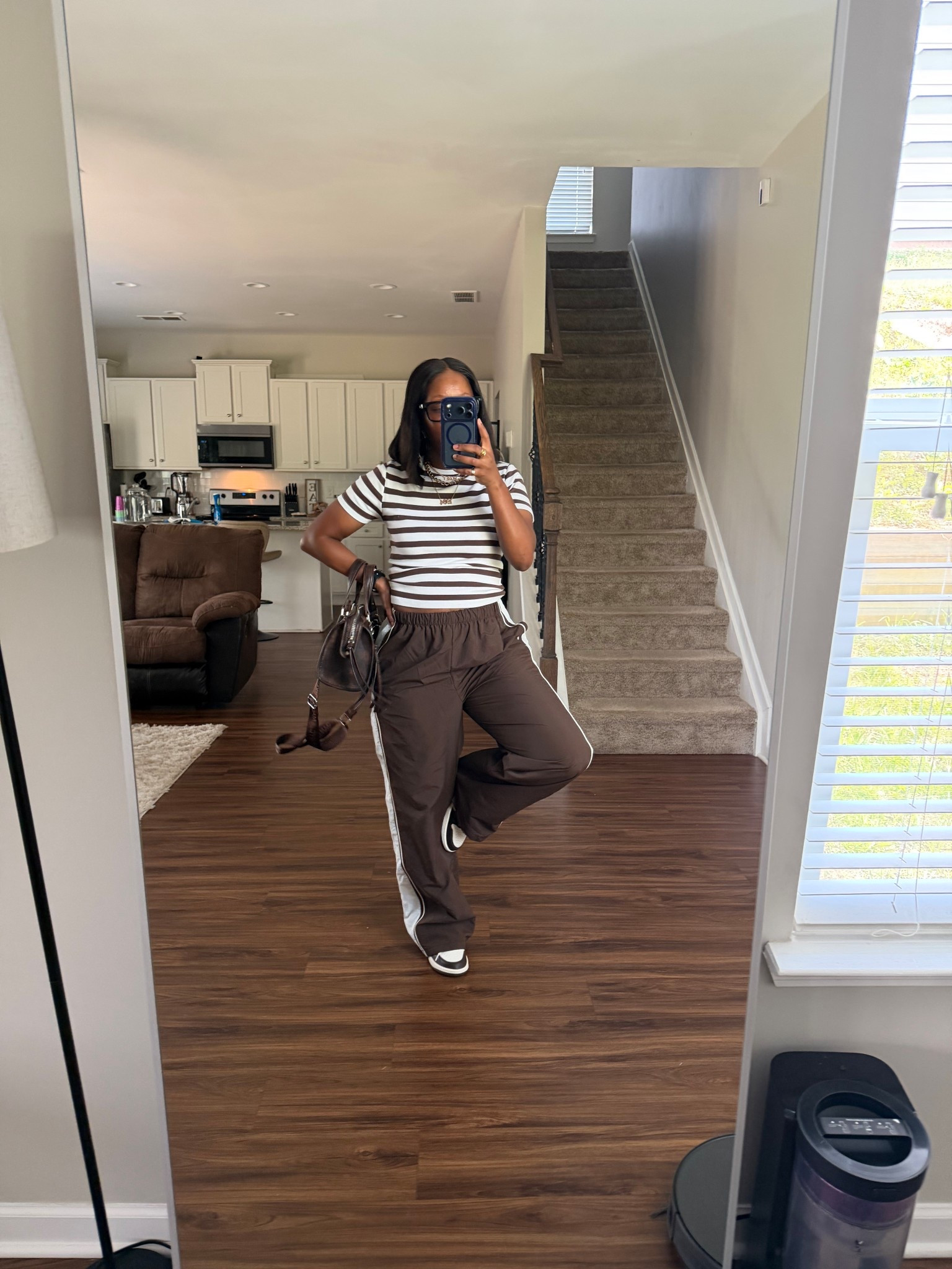 How I Style Jordan 1s with Track Pants (Easy Everyday Outfit)

#LTKPetite #LTKootd #LTKOver40