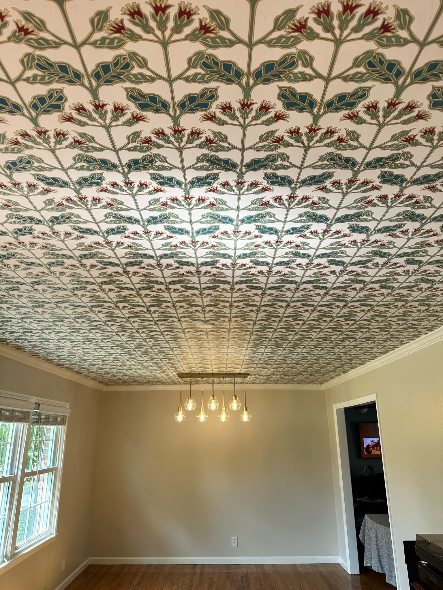 Wallpaper on the ceiling!? Yes!!! 🙌🏻 

#LTKhome