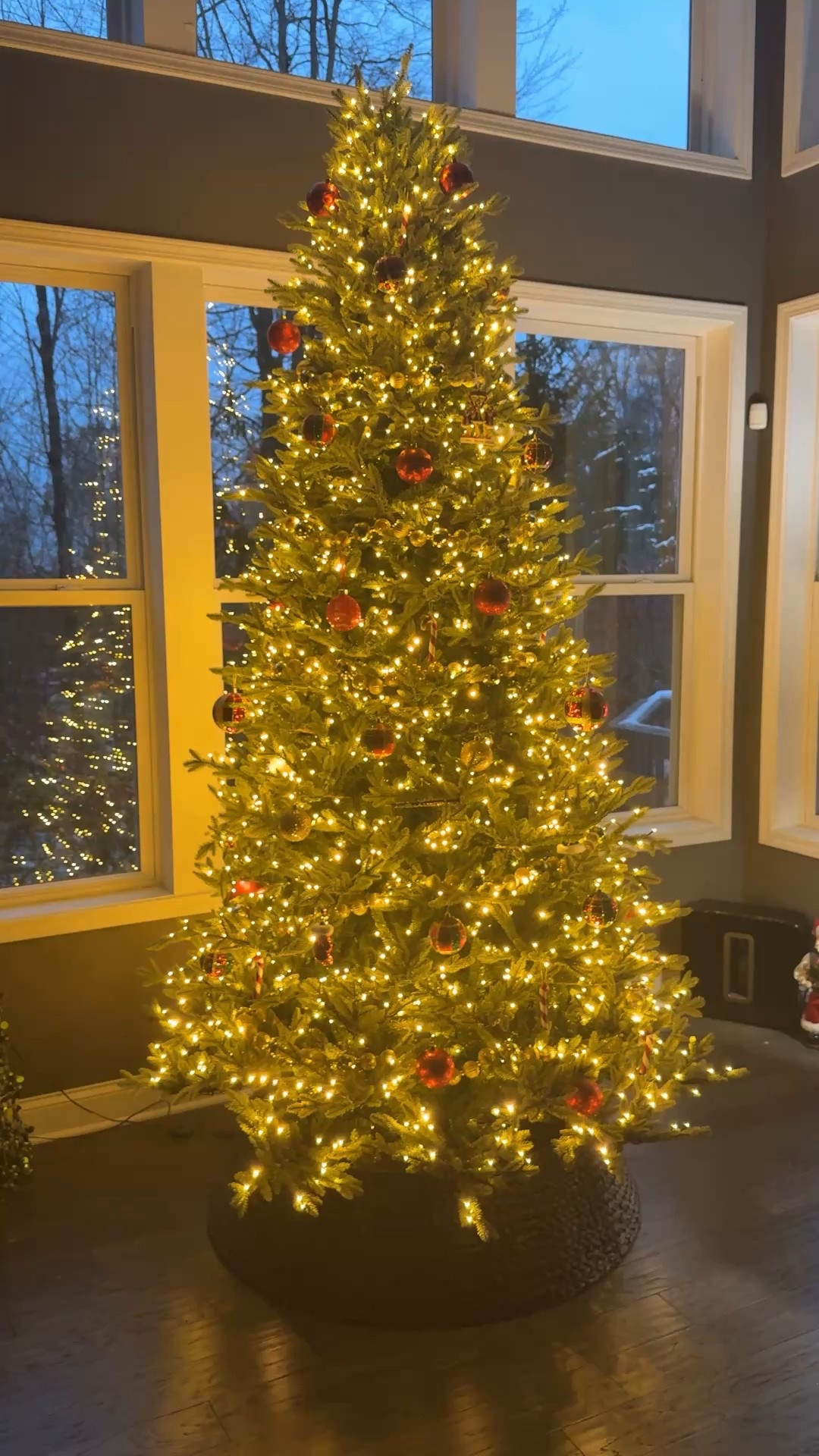 This is my twinkle tree from Costco…. But I just saw Target has twinkling string lights you can add to your tree! And they’re only $6! 

#LTKHoliday #LTKSaleAlert #LTKGiftGuide