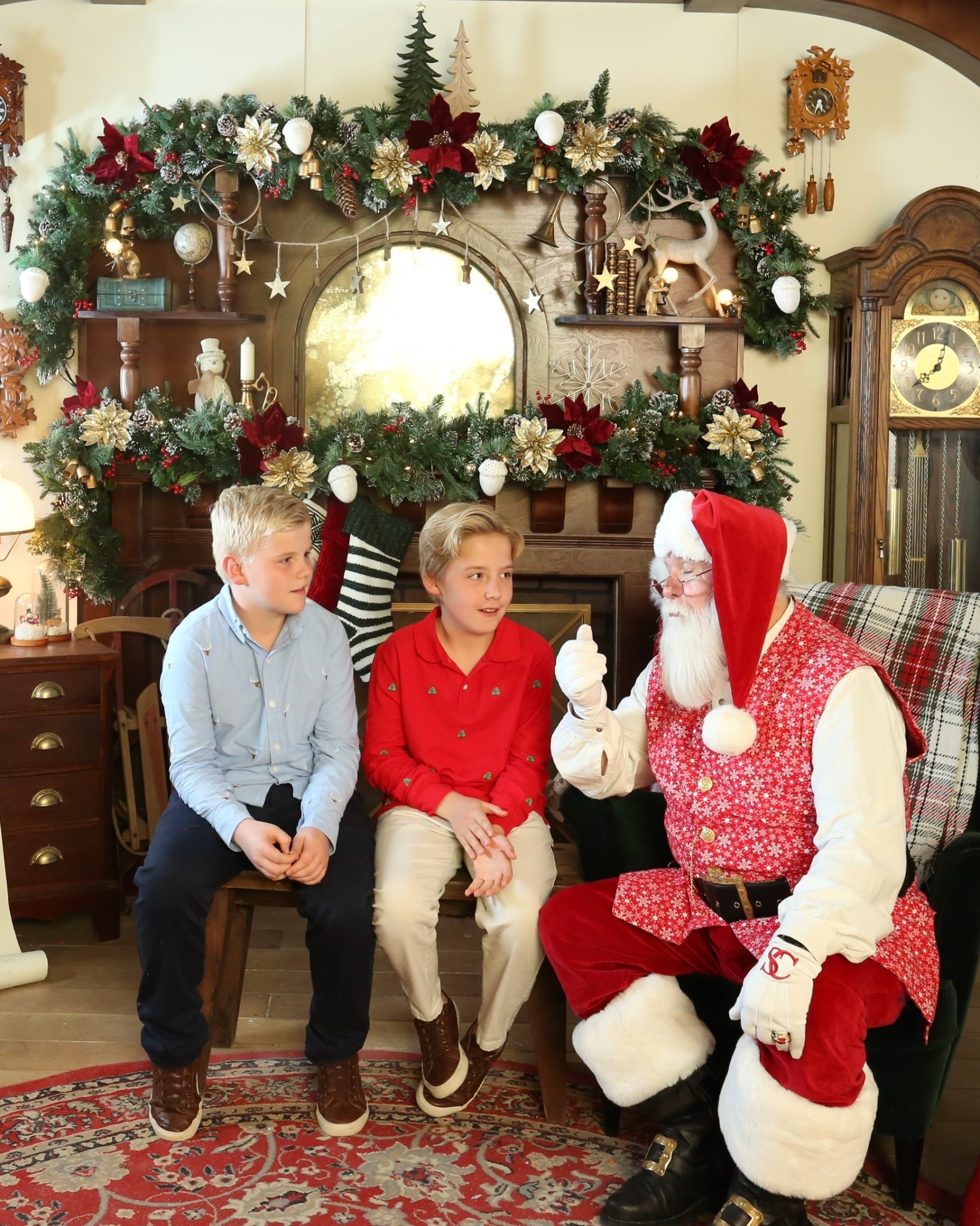 Checking in with the man himself 🎅🏼 

#LTKKids #LTKHoliday