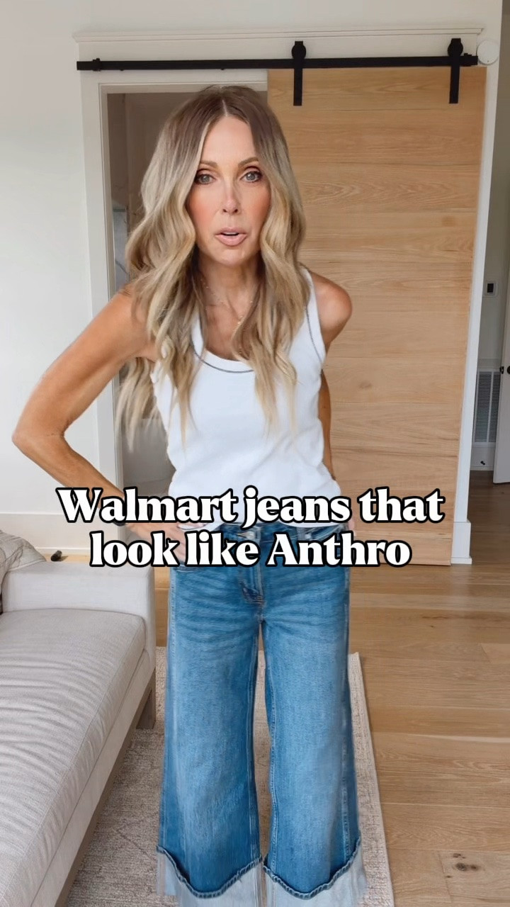 Special find of the day.... the Walmart jeans that look like Anthro!! I'm wearing a size 0. I'm normally a 24/25 or a 2 but these stretch so went with a 0 and they fit well.