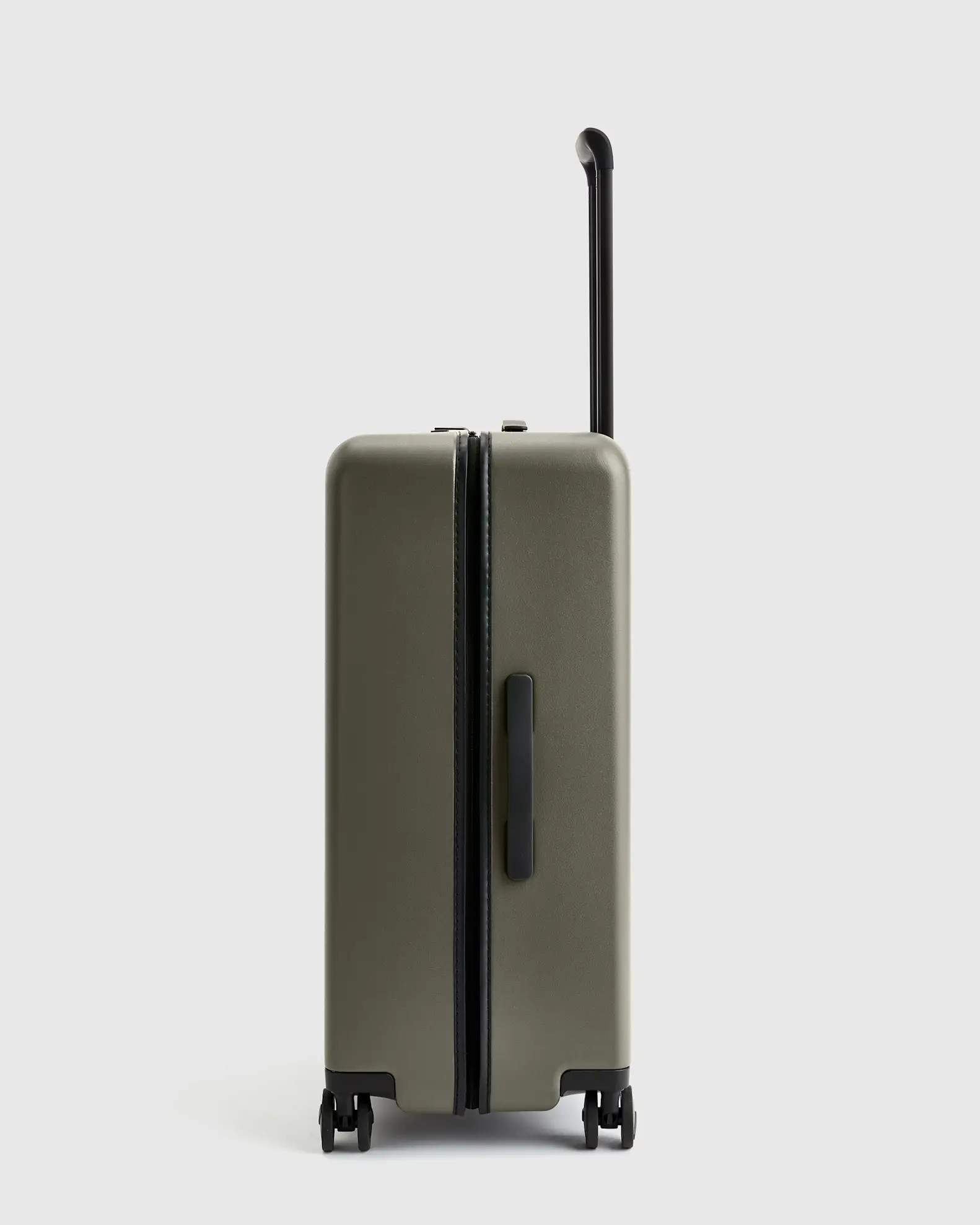 Carry-On & Medium Check-In Suitcase Set in Olive | Quince