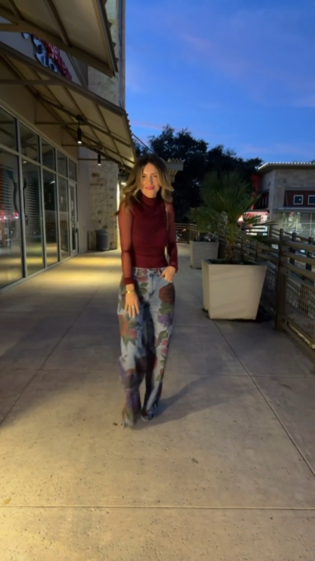 A few sizes left in my floral print statement jeans!! 🏃‍♀️ 

#LTKootd #LTKOver40 #LTKValentine