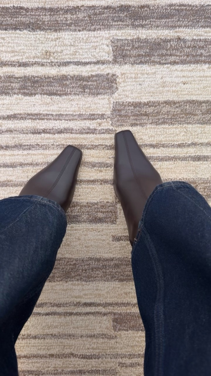They fit tts. I’m a 9.5/10 and did a 10 in them. They are so comfortable that I could wear them all day shopping!

#LTKWorkwear #LTKOver40 #LTKTravel