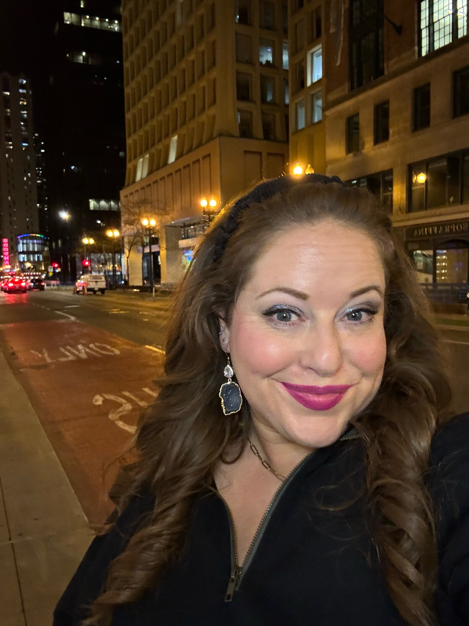 Not sure what shines brighter, my earrings or the Chicago skyline 

#LTKBeauty #LTKStyleTip #LTKGiftGuide