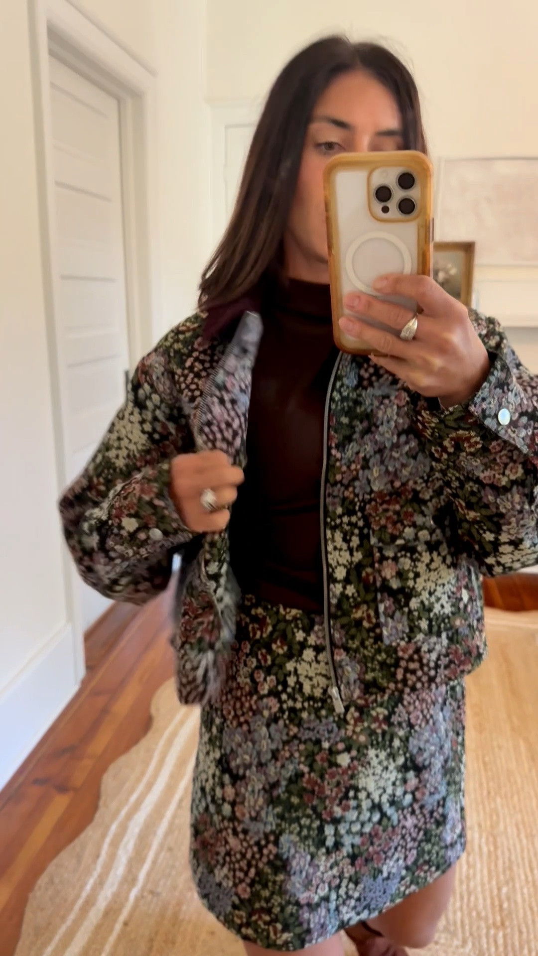 Size 0 skirt and small jacket

#LTKgrwm #LTKdayinmylife #LTKootd