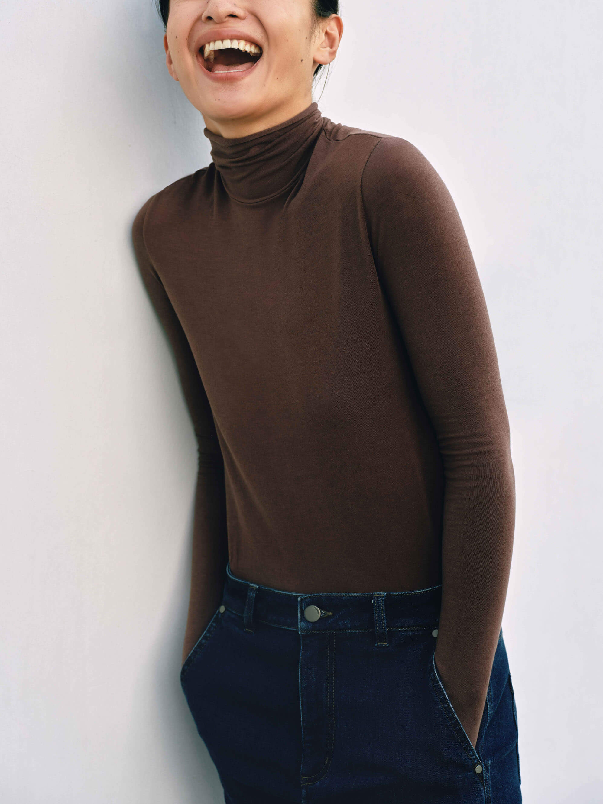 Wool Seamless Turtleneck Top | NEIWAI