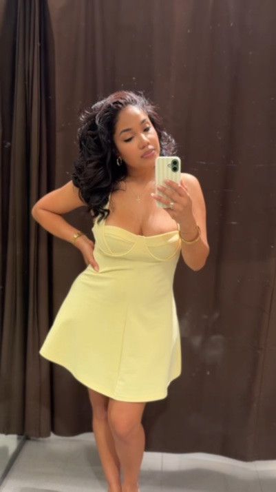This dress should have been an easy yes for me. 💛

The color is one of my favorites, I love a fit-and-flare silhouette, and the overall shape was really flattering.

But the bust detail just didn’t work for me.

You know those dresses that have underwire detailing that looks like it’s supposed to provide support, but it’s really just there for decoration? That was this dress. 😂

I kept trying to make the top work, but I couldn’t get past it, and if I’m being honest with myself, I knew I wouldn’t reach for it once I got home.

That said, if the bust area works for your shape, I think this would be such a cute summer dress.

Sizing for reference:
✨ 5’4”
✨ Around 165 lbs
✨ Usually a Medium in tops and Large/XL in bottoms

I tried this one in a Medium. 

@Zara 

butter yellow dress, fit and flare dress, summer dress, feminine style, vacation dress, brunch dress, wedding guest dress, vacation outfit, Zara haul, midsize fashion, curvy fashion, summer trends, women’s clothing