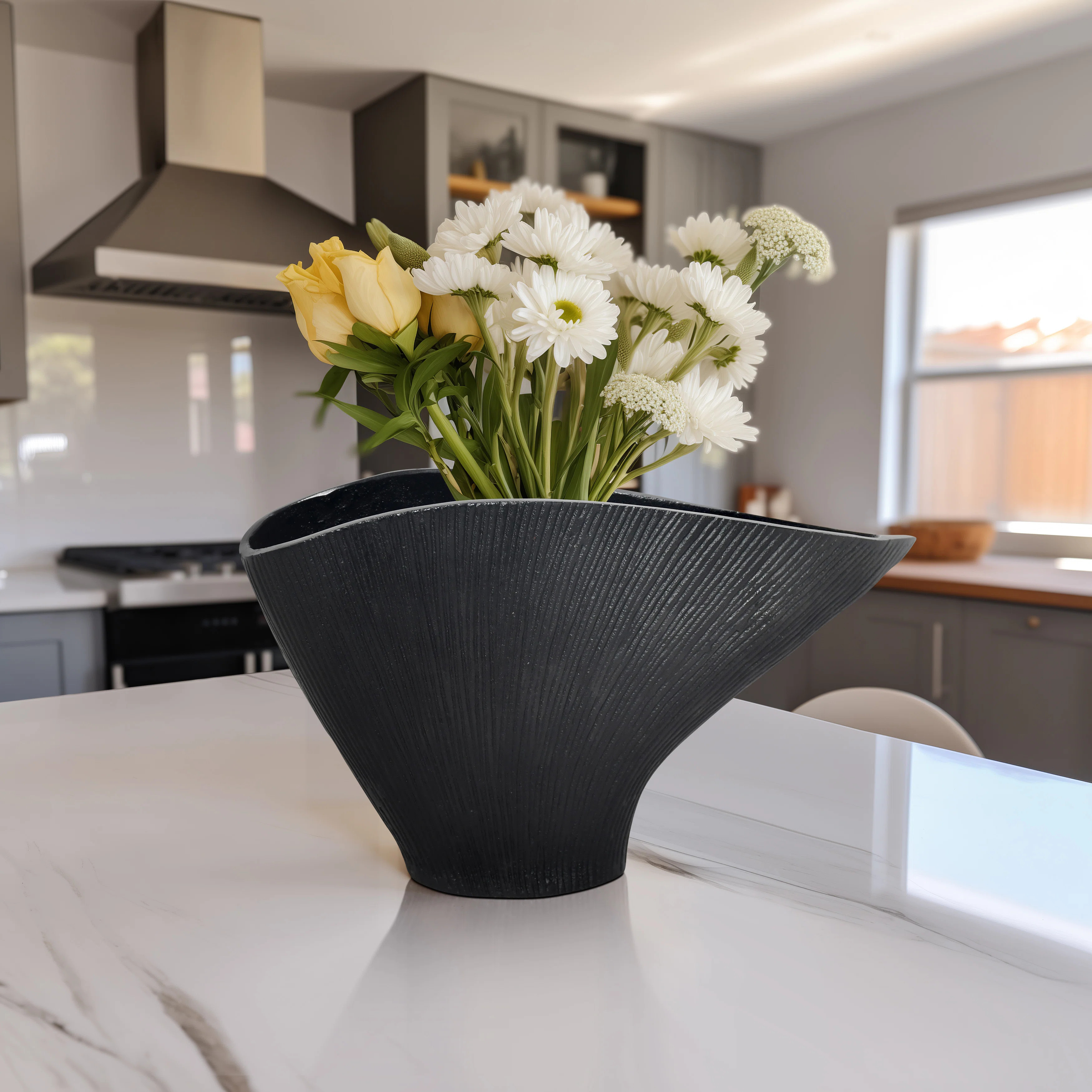Modern Metal Table Vase for Home Decor - Decorative Flower Vase Accent for Tabletops, Consoles, a... | Wayfair North America