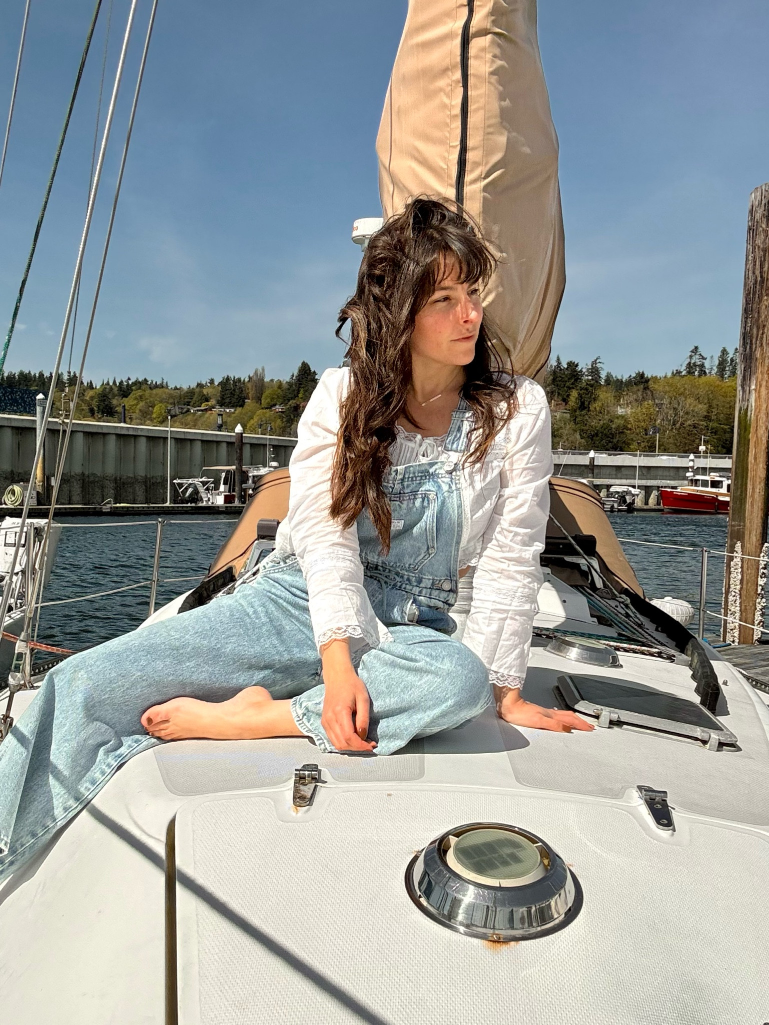 ✨Mamma Mia vibes✨
A white flowy shirt under overalls is a go to for me. Here’s a few of my favorites! 