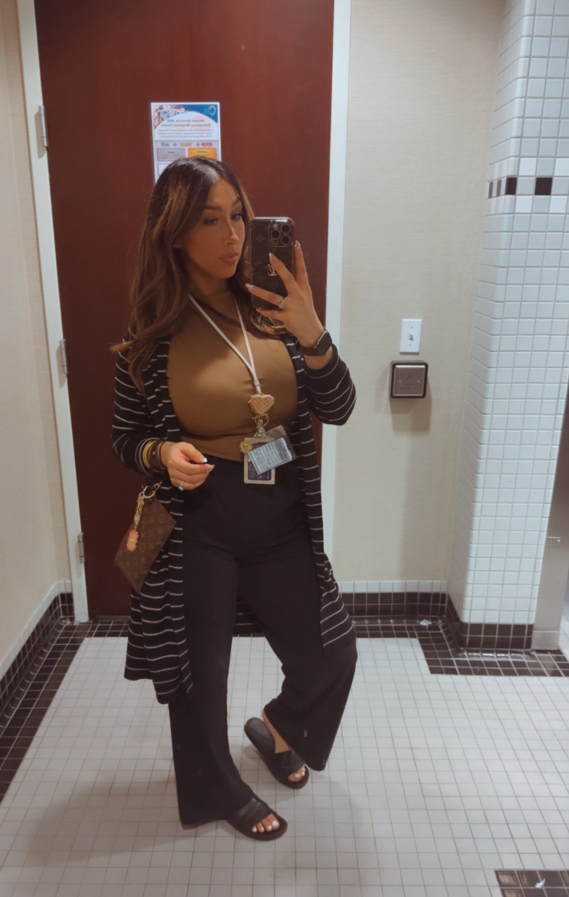 Monday OOTD #officeootd #officefit #corporategirl #officeattire  

#LTKWorkwear #LTKgrwm #LTKMidsize