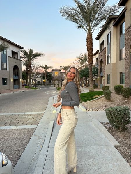Fall outfit inspo! These pants are my staple in the fall they’re perfect dressed up or down!🤎✨ #outfitidea #outfitinspo

#LTKSeasonal #LTKshoecrush #LTKstyletip