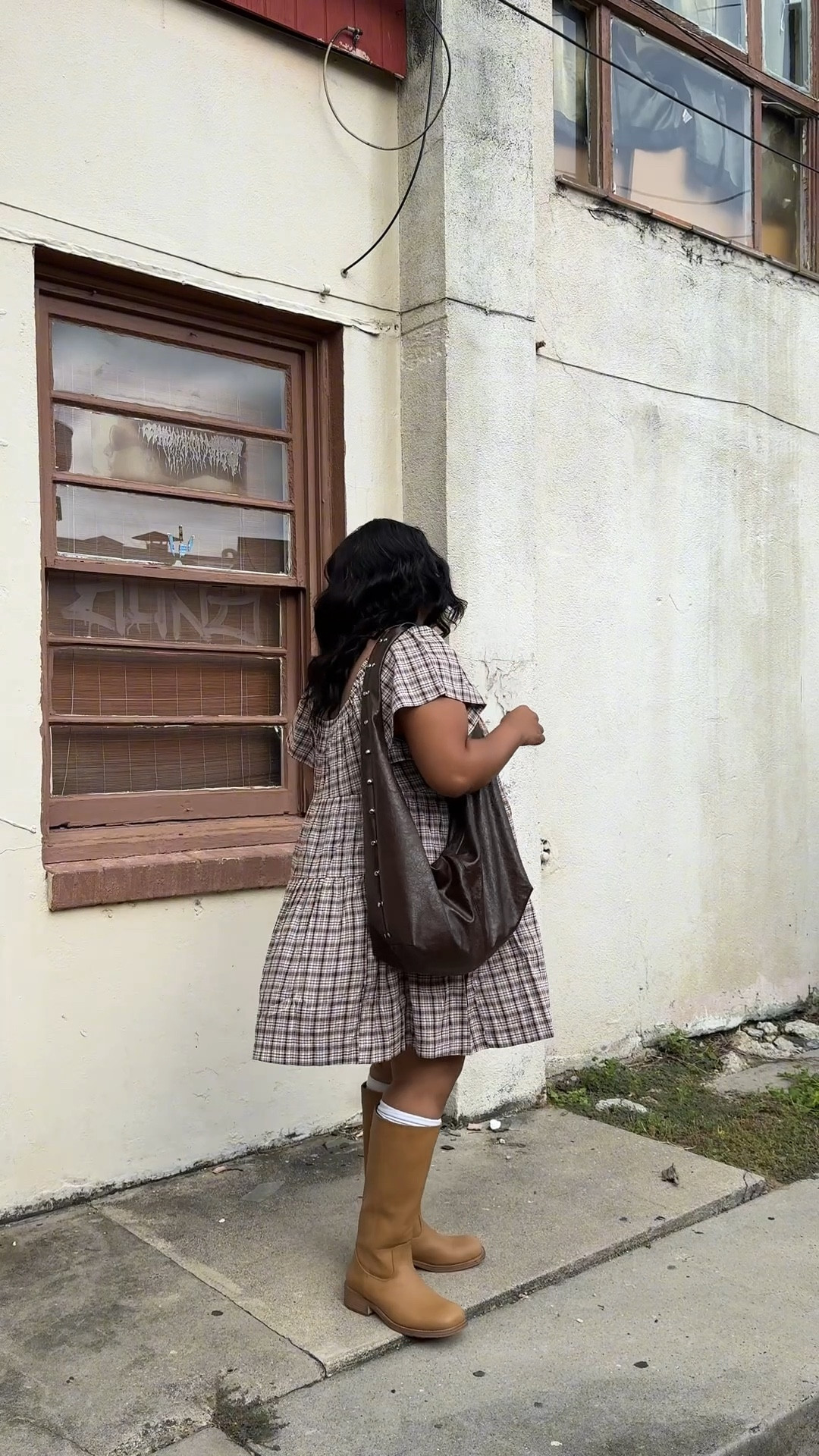 affordable early fall outfit inspo! absolving this old navy gingham dress and this chocolate brown hobo bag from walmart! 

#LTKSeasonal #LTKMidsize #LTKFindsUnder50