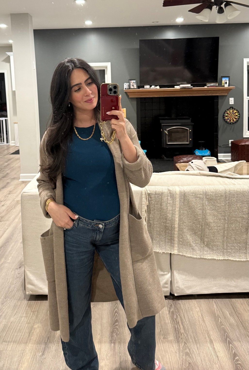 Date night outfit  
- Pants are low waisted jeans from na-kd I’m a size 40. 
- linked the same cardigan but the color has been discontinued. 
- I like the case but not sure I love the wristled band, a little too bulky for me and can be a little loud as they clasps. 