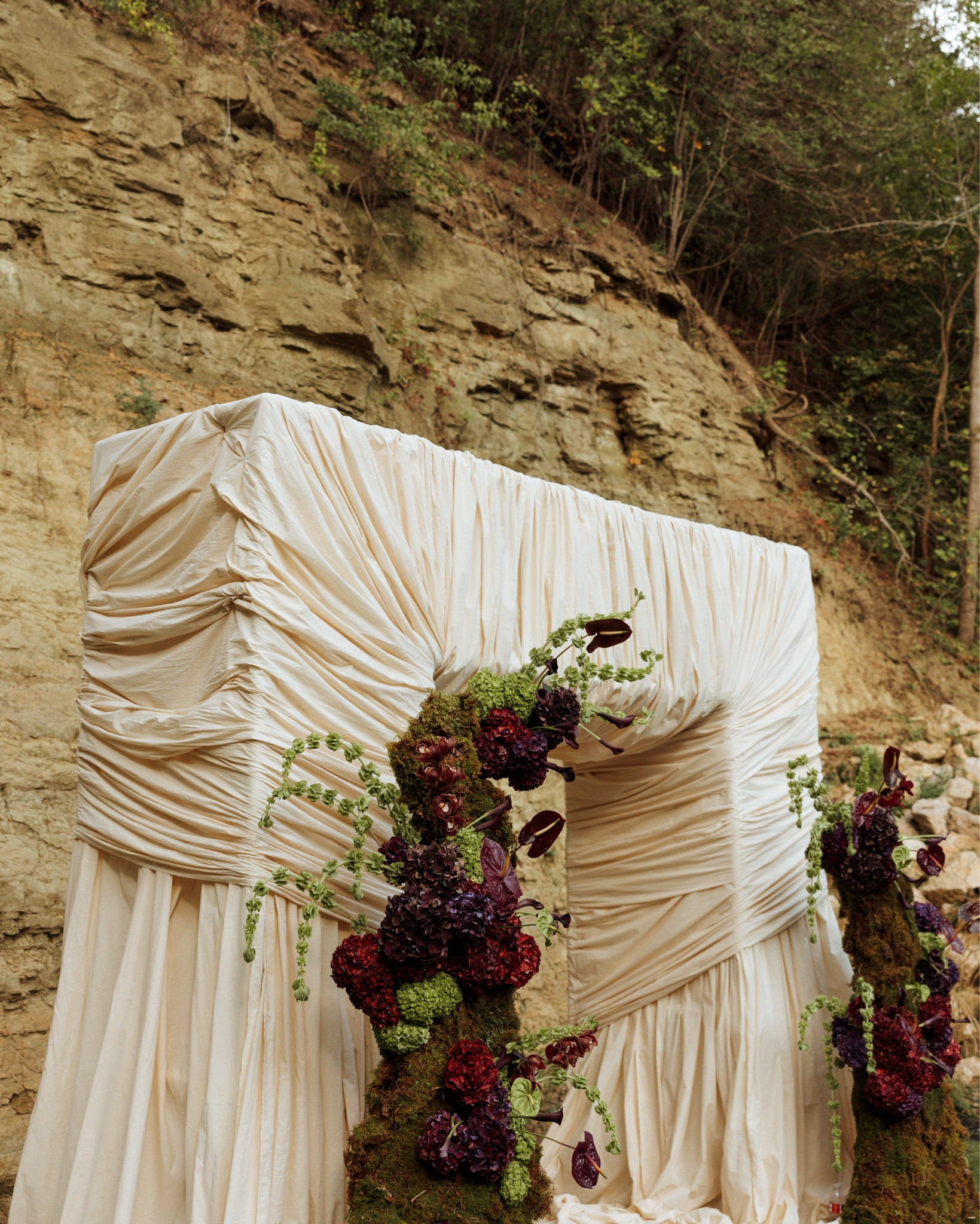 Some may call us crazy but it’s true we DIY’ed our dream wedding arch for our altar, thanks to the help of my father in law Pete🤭🤍💭

(order 10 of the linens)

wedding content shot by: social brides collective 
photo cover: simple escape 

#wedding #bride #DIY #weddingdecor #weddingarch 

#LTKWedding
