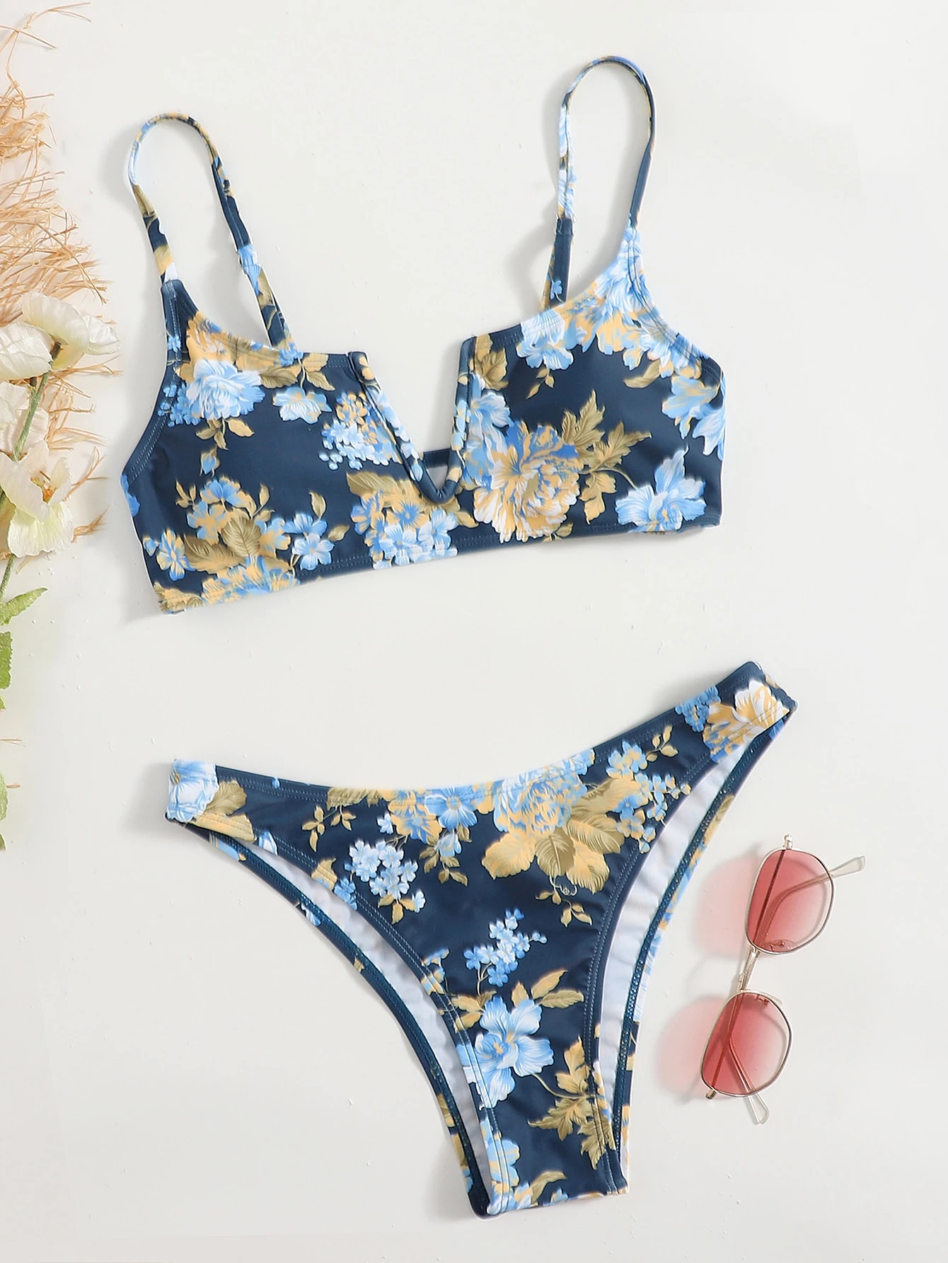 Floral Random Print V Wired Bikini Swimsuit | SHEIN