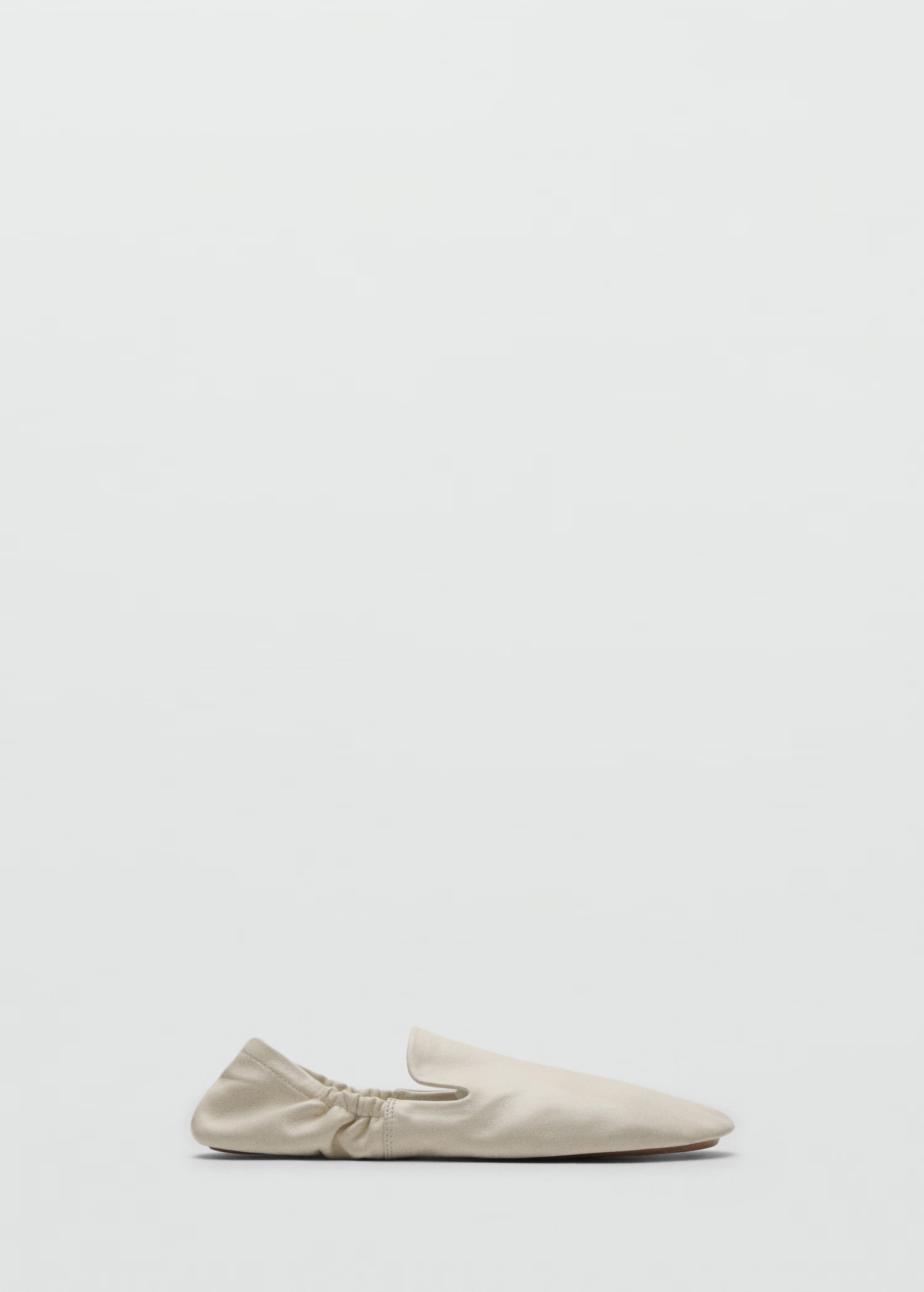 Gathered leather shoes - Women | MANGO USA | Mango (US/MX/AU)