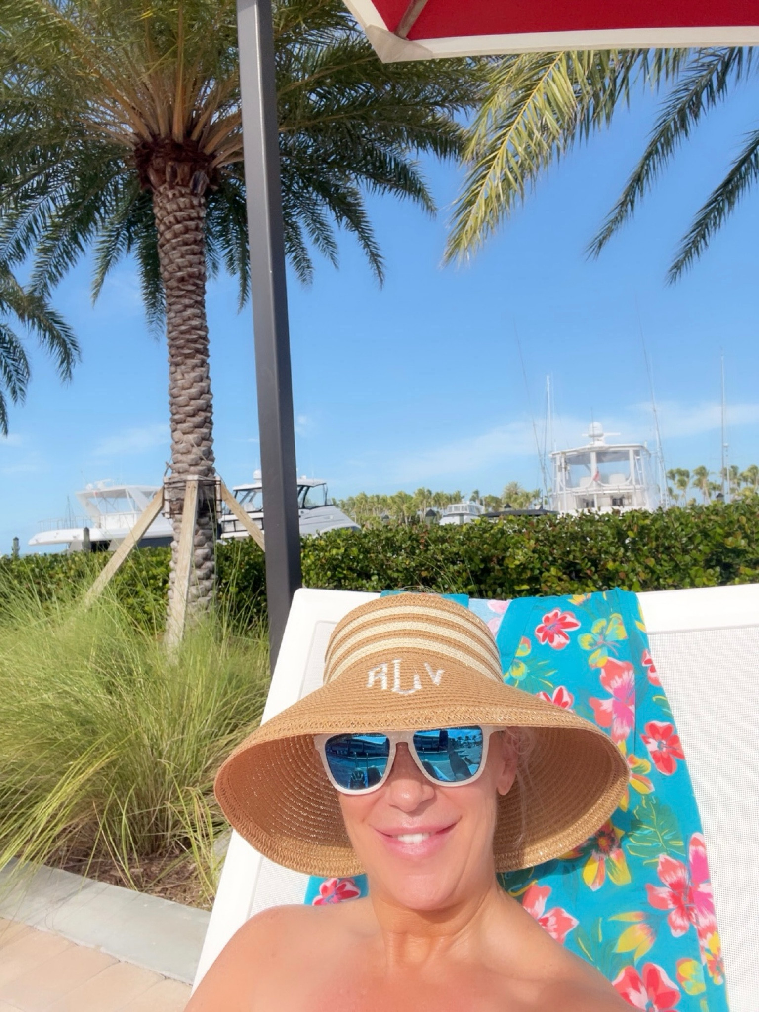 This monogramed packable sun hat makes a great gift…or buy it for yourself for your winter vacation!

#LTKGiftGuide #LTKHoliday #LTKtravel