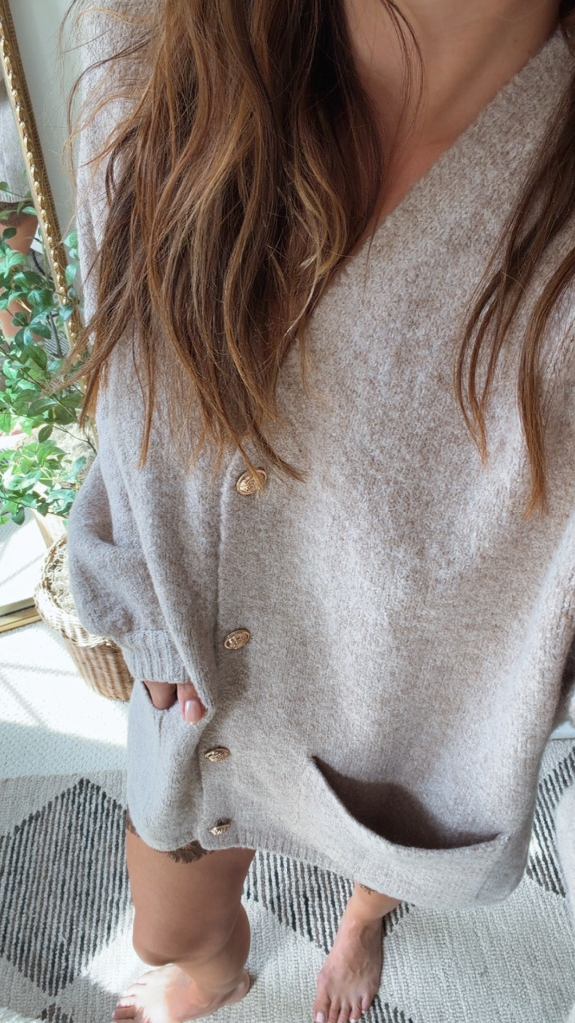 New cozy Amazon sweater of the season just dropped. It’s oversized and SO soft. I can wear it to lounge around or pair it with jeans or a skirt for an outside-fit.

#LTKSeasonal #LTKOver40 #LTKSaleAlert