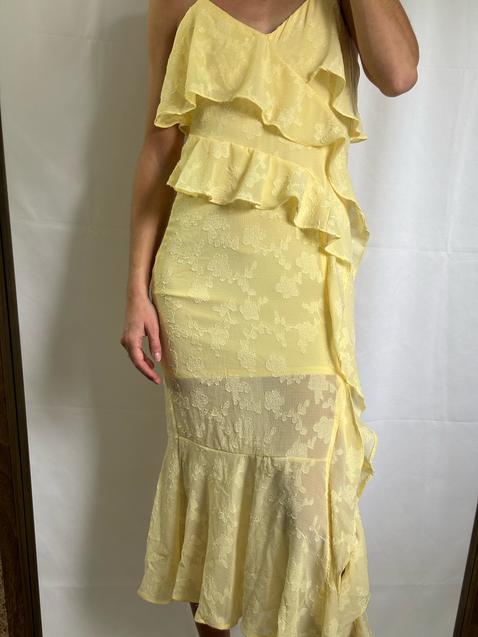 This Target dress is absolutely STUNNING. The yellow color, the flowy-ness, the shape! So good!
Run to Target to get this gorgeous yellow summer dress!
Wedding guest dress, baby shower dress, summer dress, yellow dress, flowy dress, summer dress outfit, yellow vibes, church outfit, yellow dress outfit

#LTKwedding #LTKfindsunder50 #LTKparties