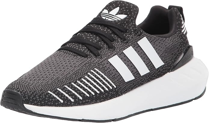 adidas Originals Women's Swift Run 22 Sneaker | Amazon (US)