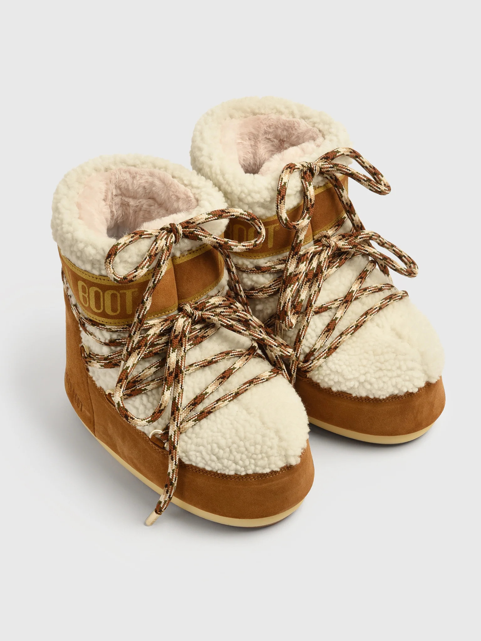 MOONBOOT
                      
                     Women's Icon Low Shearling Boot | Saint Bernard
