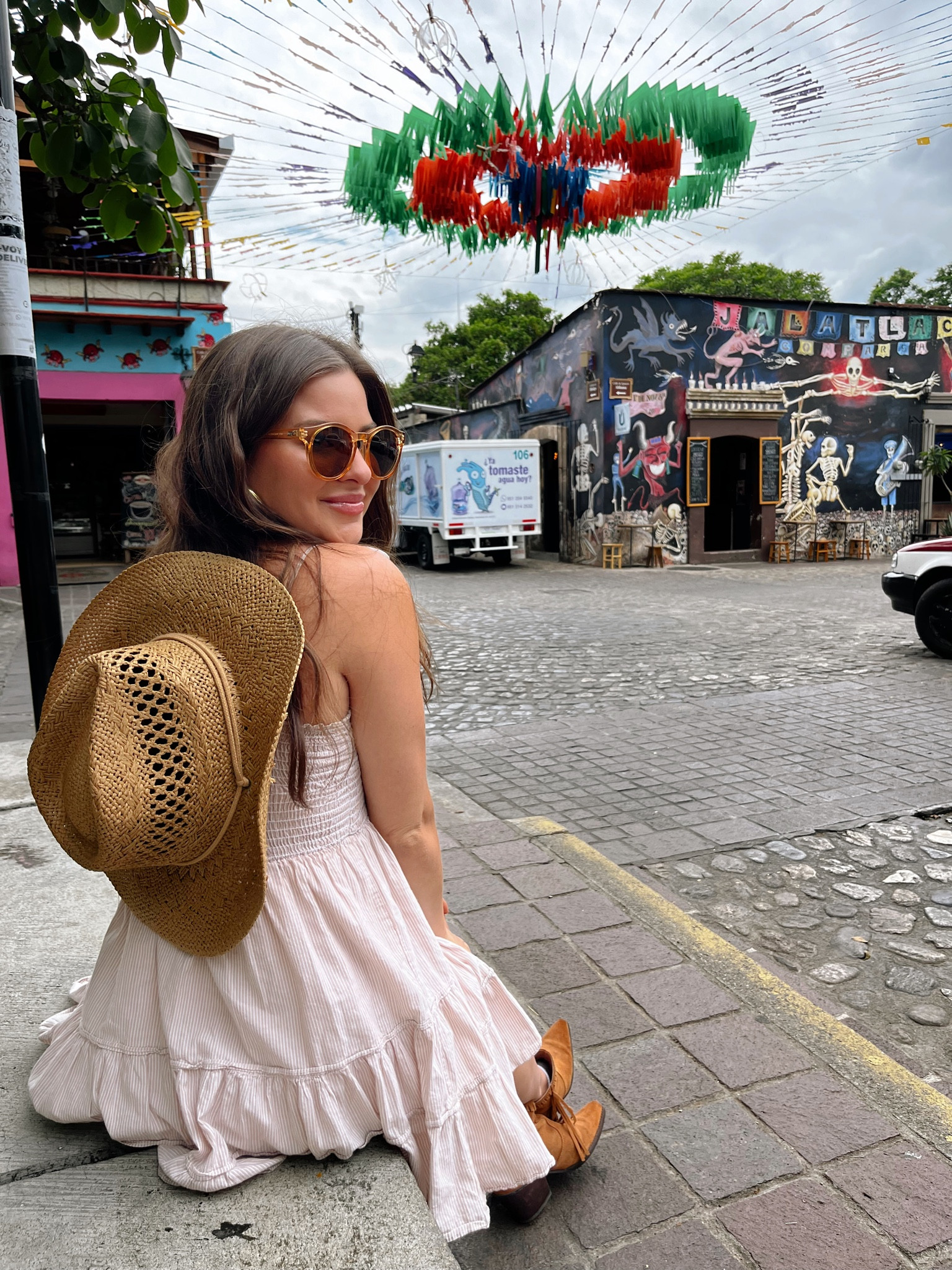 This straw hat > 

#cowgirlhat #strawhat #westernhat #strawwesternhat #summerhat #coastalcowgirl #summerstyle #altardstate

#LTKunder50 #LTKtravel #LTKstyletip