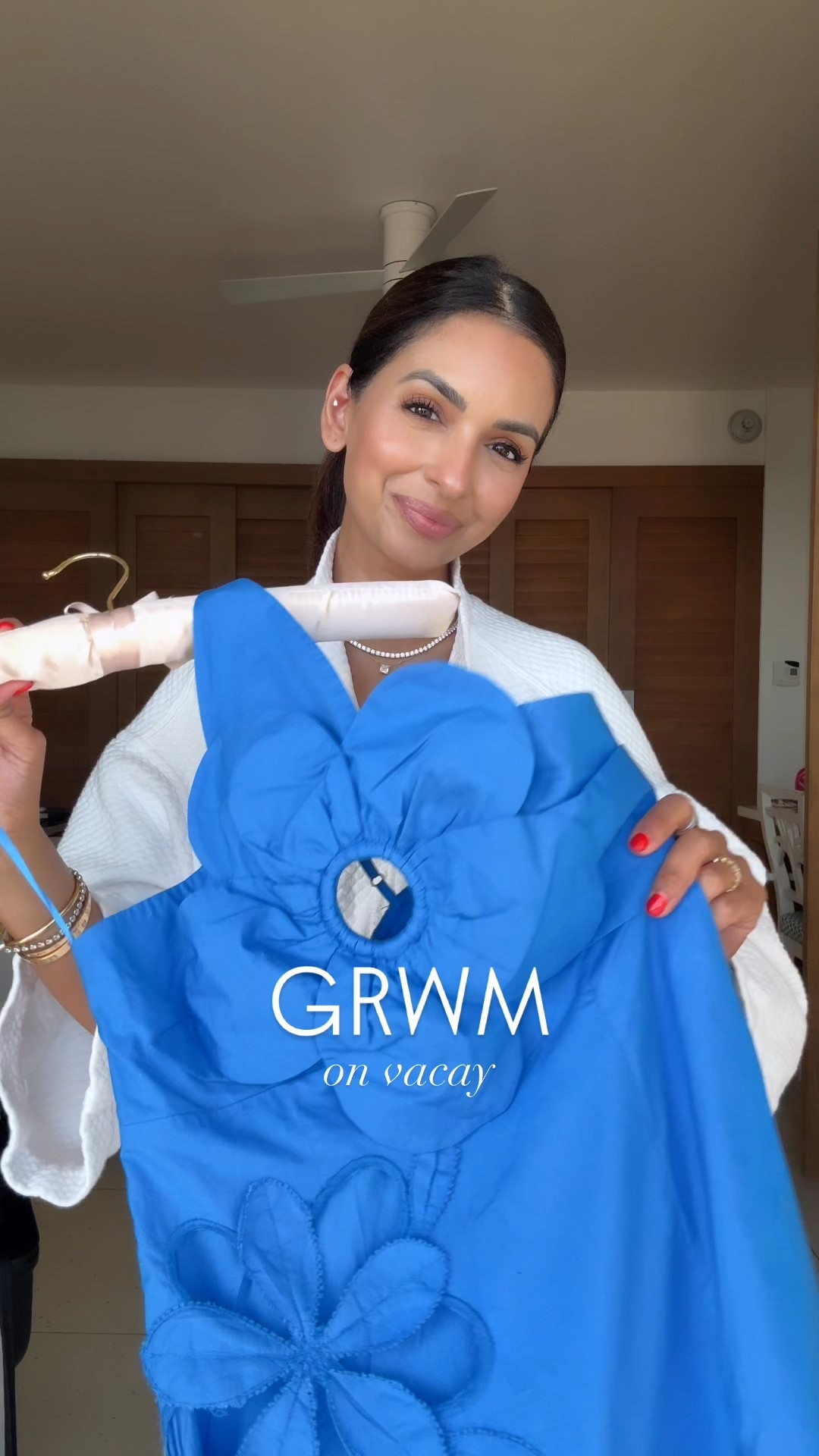 The color of this dress is stunning! I did xs petite for size reference, if you're between two sizes you could consider sizing down in this one. 
Lip liner cool brown
Lipstick in Penelope pink, lip gloss in she's expensive 

#LTKSeasonal #LTKStyleTip