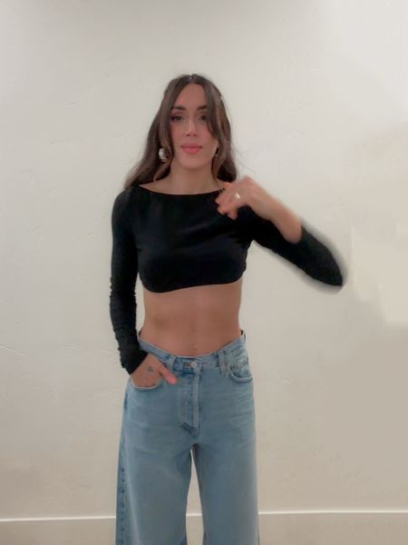 Low rise baggy jeans 