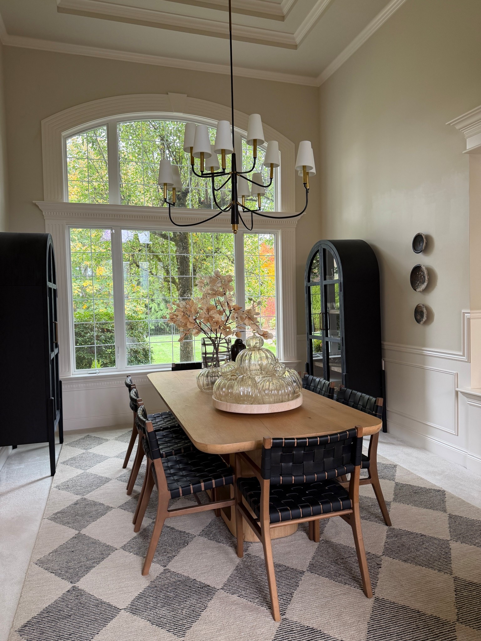 Dining room rug on sale! #rug 

#LTKHome #LTKSeasonal #LTKHoliday