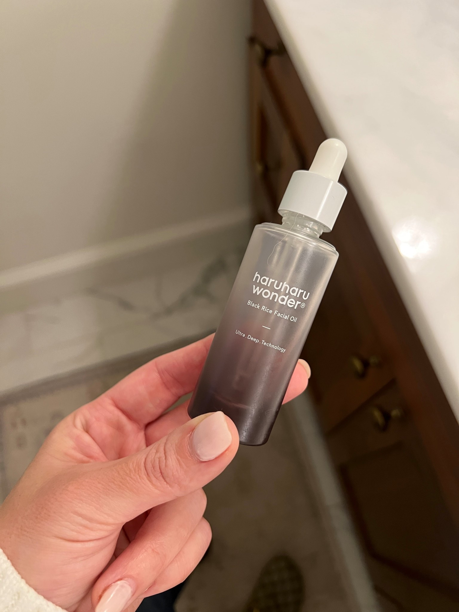 EMPTY: this facial oil was so incredible and under $20. Obsessed. An AMAZING stocking stuffer!

#LTKBeauty #LTKFindsUnder50 #LTKGiftGuide