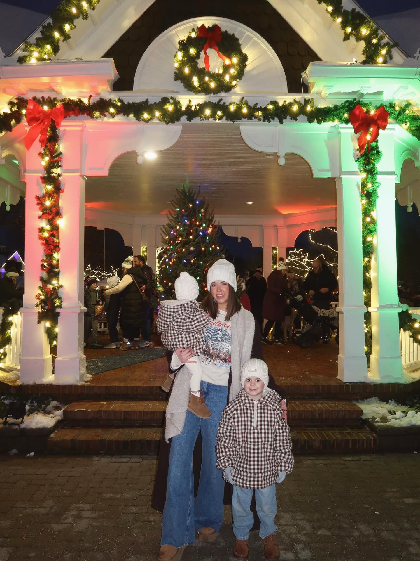 The start of the holiday season!!! 🎄🥰🚂🎅🏻 Our towns annual tree lighting ❤️ Some of us weren’t as happy as others… swipe to the end to see 🤣🥹 Made the most of it and Ollie had a blast!! So excited for the next month with these kiddos 🥰🥰🥰 #treelighting #christmasthings #hallmarkmovie