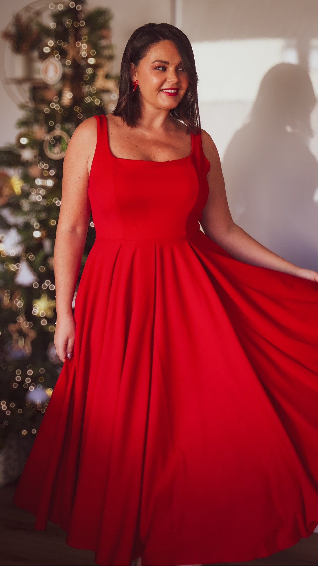 I’m all for dressing up on Christmas Day and I wanted to try some of the Club L London dresses that I thought would fit the bill.  From the classic Christmas red, to champagne sparkle and velvet luxe. 

All links below and I am wearing a 16 in all

#LTKuk #LTKfestive #LTKmidsize