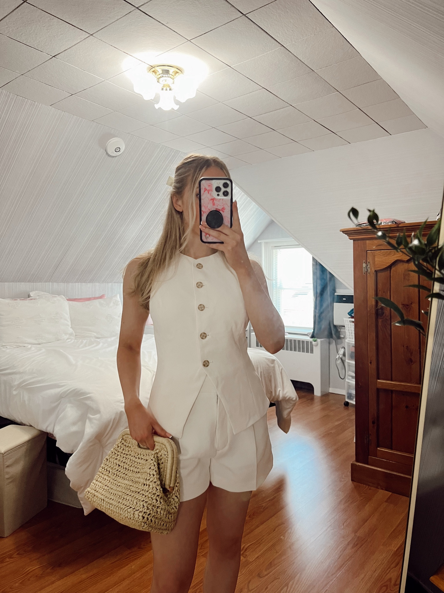 Sofia Richie inspired matching set 
Cream vest set 


#LTKBeauty #LTKSeasonal #LTKStyleTip