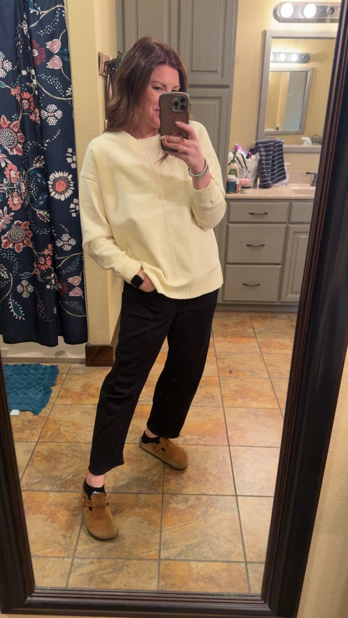 Spring casual cozies! 
@Kohl's 
Sized up In pullover! 
Casual | athleisure | mom on the go | spring fashion 

#LTKootd #LTKmomlife #LTKOver40