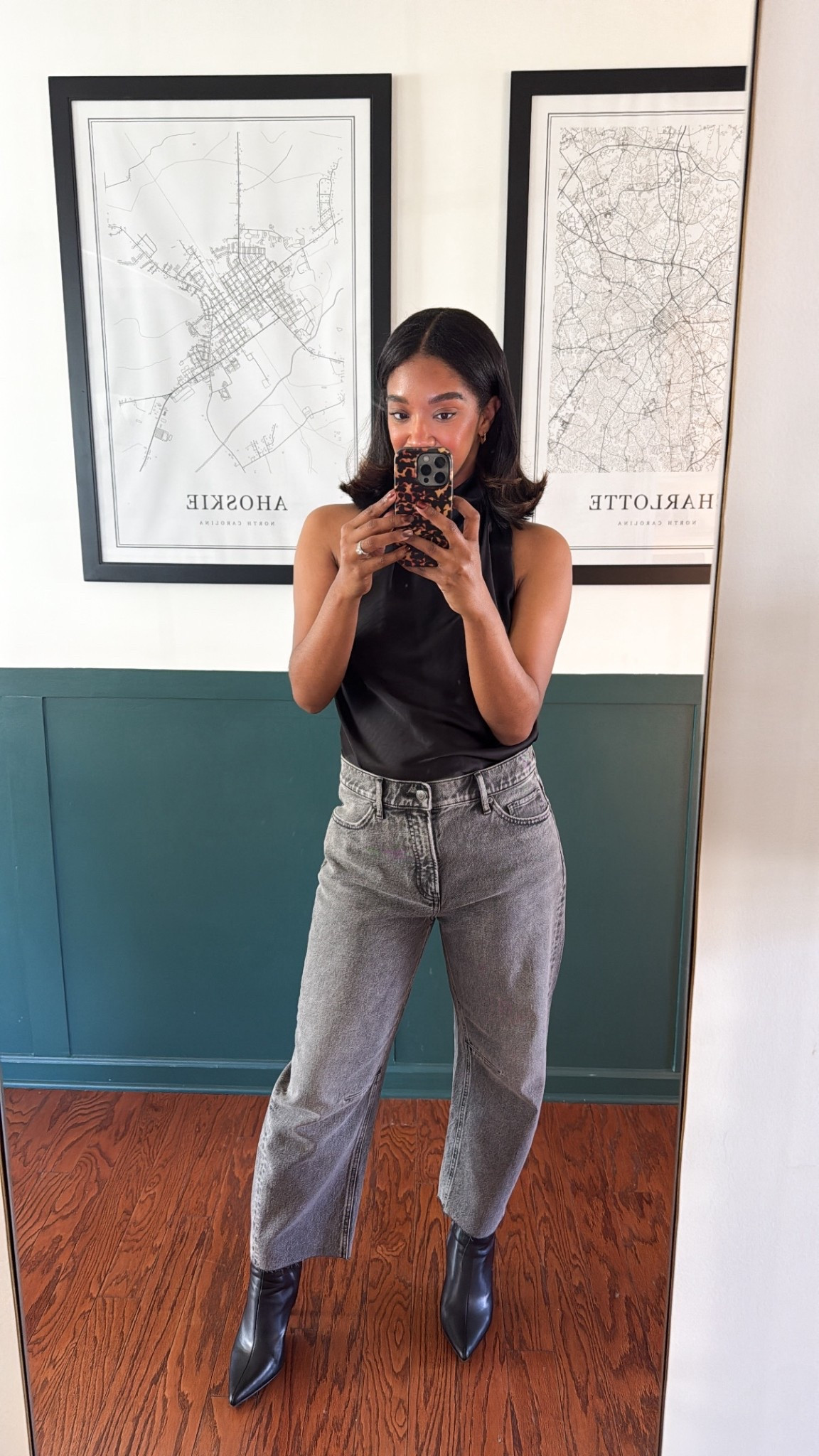 Pants size 6 and top size medium 

#LTKgrwm #LTKHoliday #LTKStyleTip