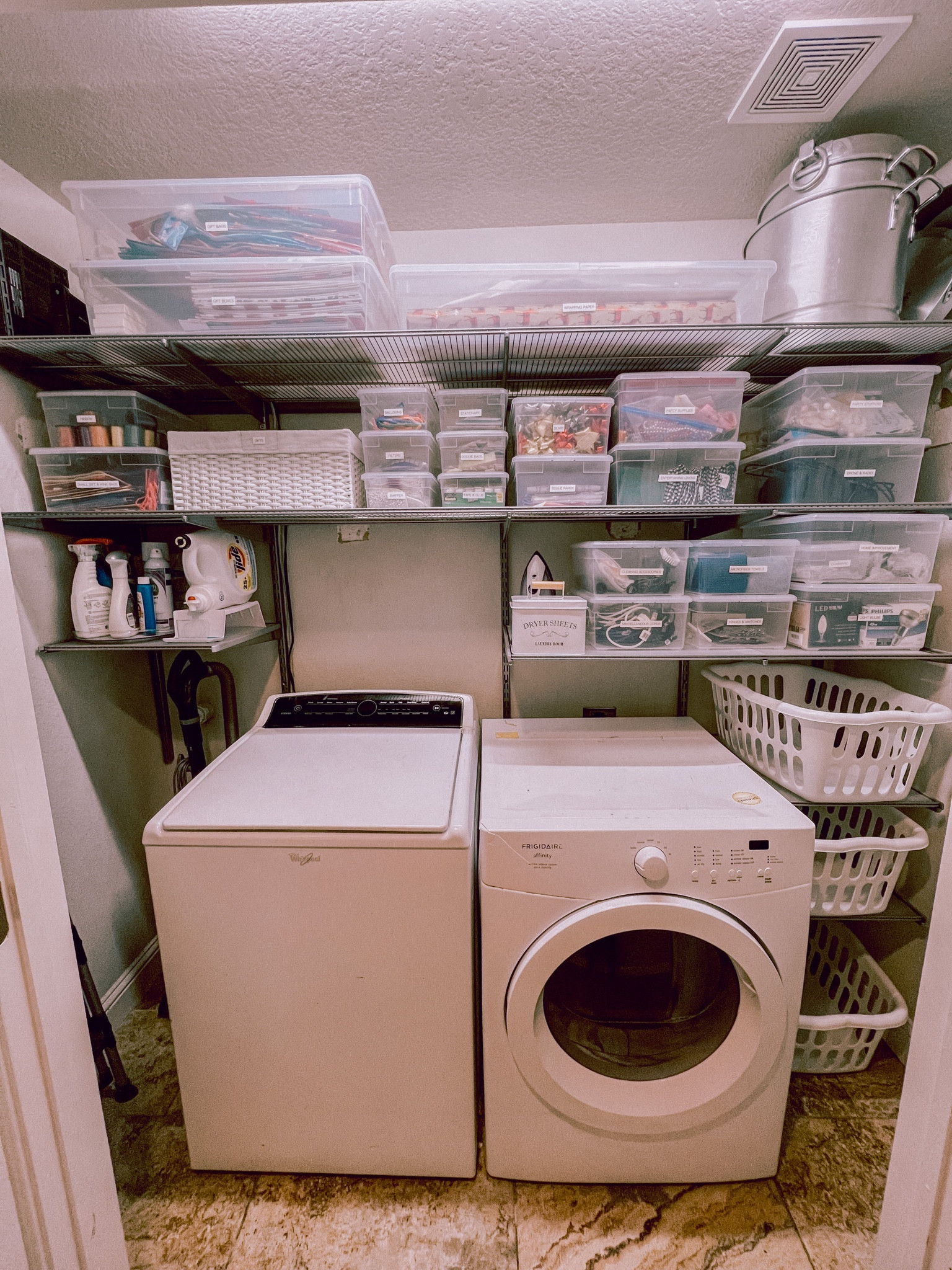 🧺 Laundry Room Transformation! Excited to share this recent project where we turned chaos into pure organization! 🌟 Our client's laundry room went from cluttered to classy with a sleek elfa system. 💡Customized shelves and a perfect wrapping system for keeping everything in its place!  Swipe to see the stunning before-and-after shots! 📸 Need a space makeover? Let's chat!