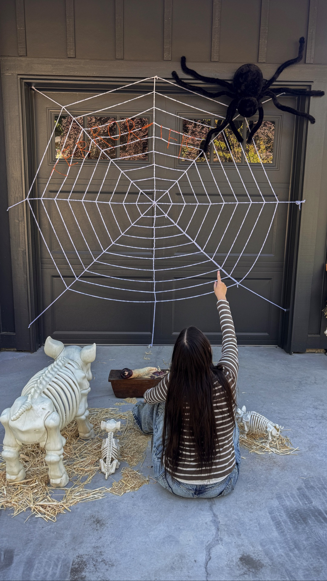 charlotte the spider has been busy 🕷️
 
some pig, some spider, some halloween yard!
 
TERROR-IFIC — charlotte approved 🕷️

#LTKmomlife #LTKSeasonal #LTKHome