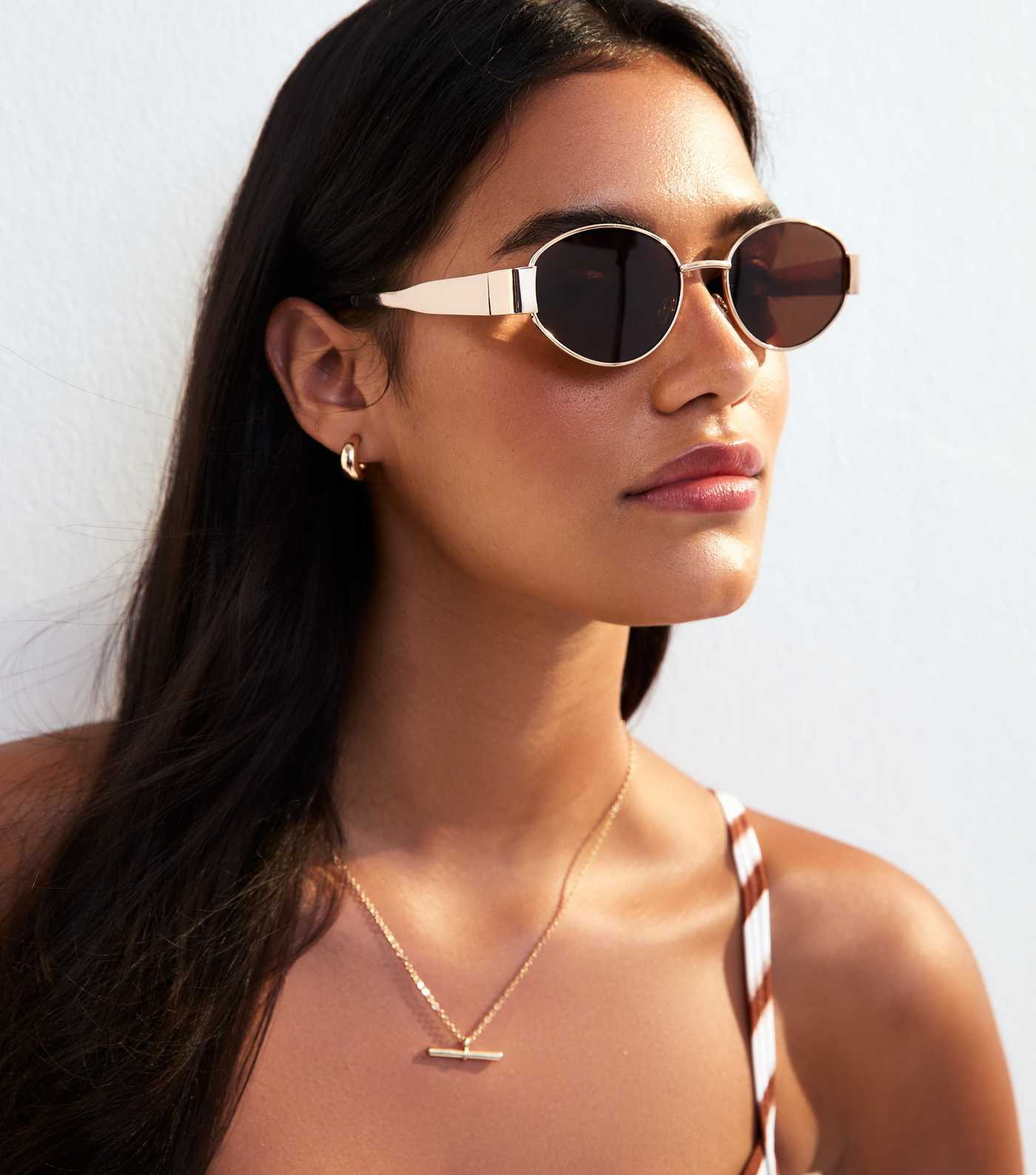 Gold Tone Metal Oval Sunglasses | New Look | New Look (UK)