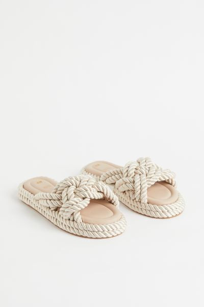 Slides | H&M (UK, MY, IN, SG, PH, TW, HK)