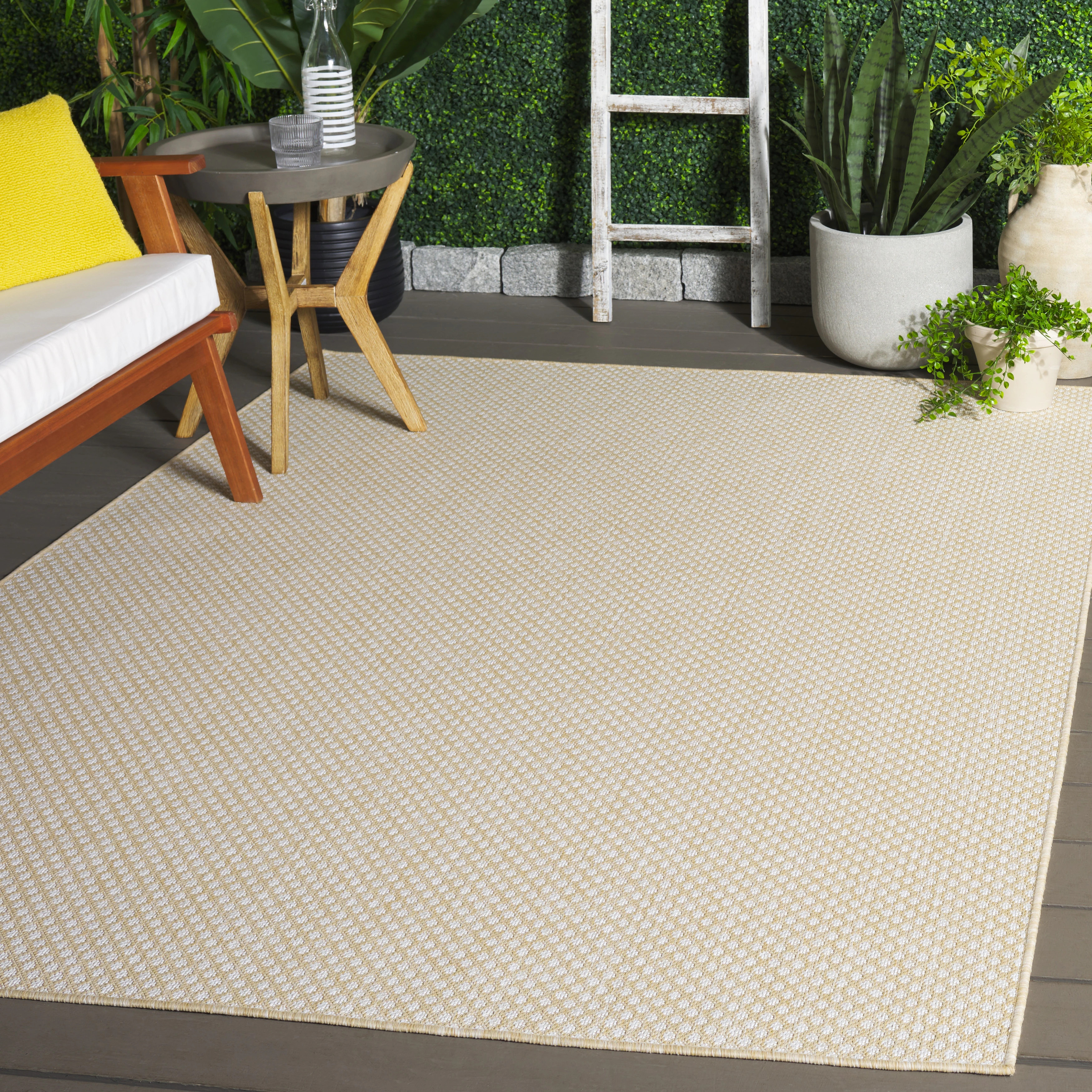 SAFAVIEH Terrace Gidda Indoor/Outdoor Washable Backyard Patio Rug | Overstock