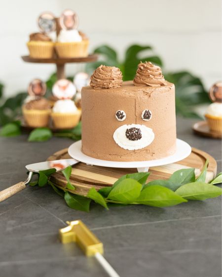Brody’s beary first birthday cake 🐻


| bear head cake, cake decorating, bear themed party, woodlands birthday party, baby’s first birthday |

#LTKhome #LTKbaby #LTKFind