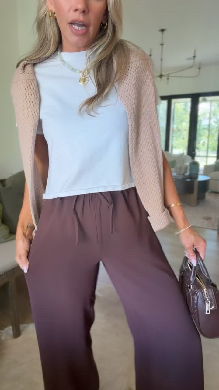 Just got in my third color of these viral wrinkle resistant pants! They are so good! Light weight, drapey, and so comfy! A perfect alternative when you don’t want to wear leggings or jeans 🙌

#LTKootd #LTKSeasonal #LTKWorkwear