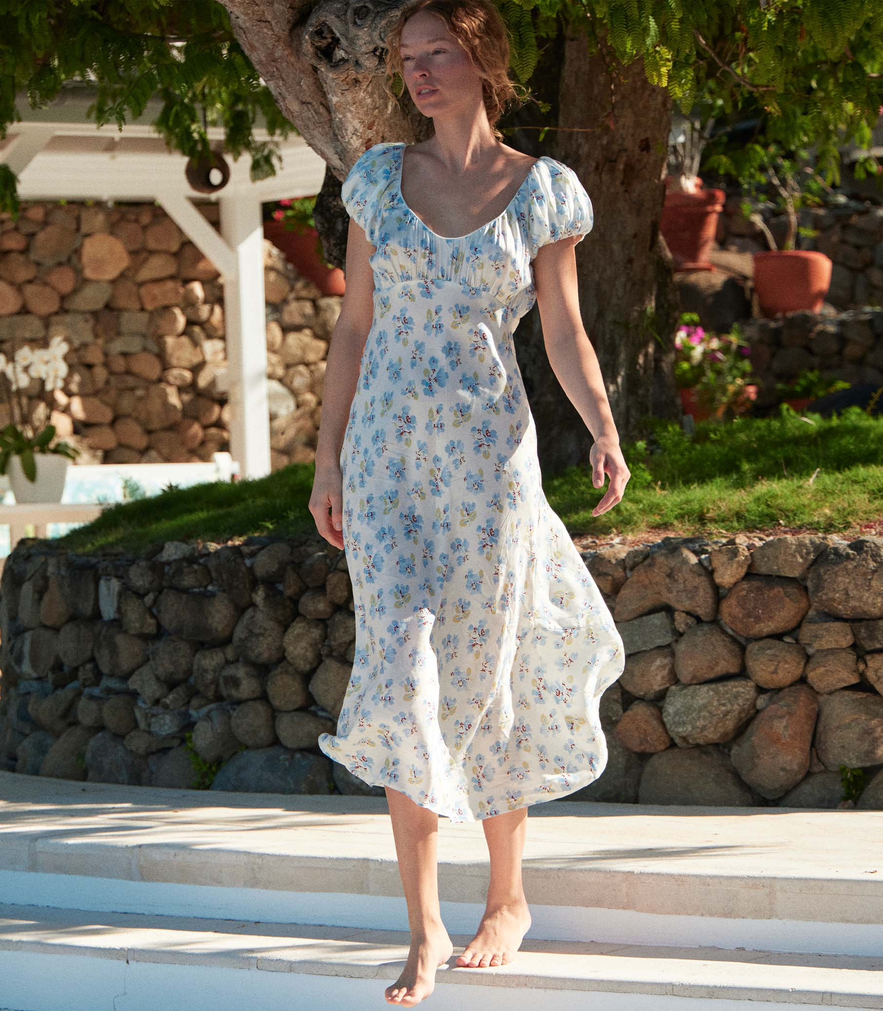 Florencia Dress - Bleu Frolicking Floral| DÔEN | DOEN