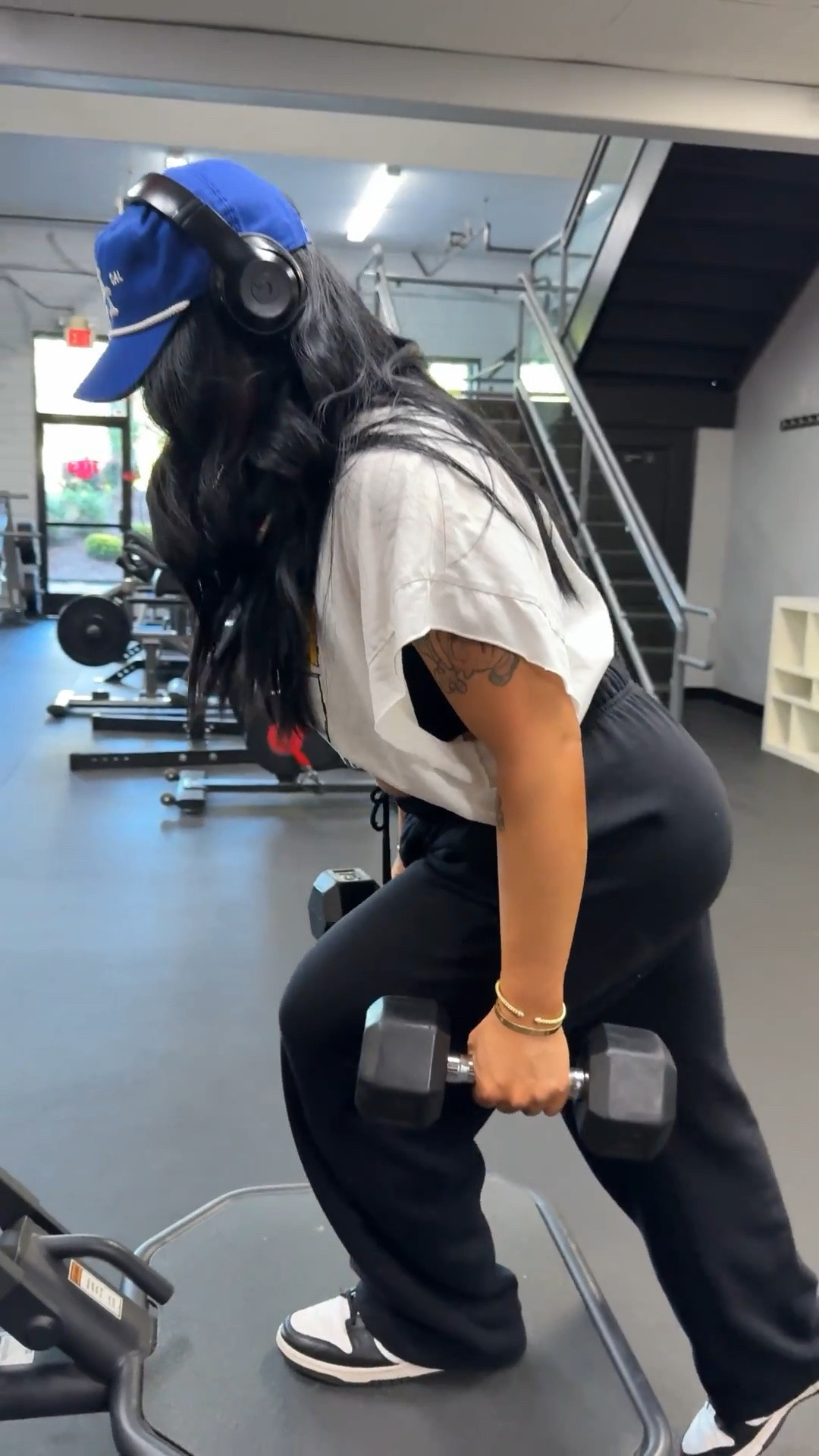 obsessed with this $15 hat!!! and of course, my fav sweats i wear NONSTOP in a size large!

Athleisure, alo, alo yoga, gym outfit, activewear, midsize gym wear, oversized activewear, tori block

#LTKgrwm #LTKfitnessgoals #LTKootd