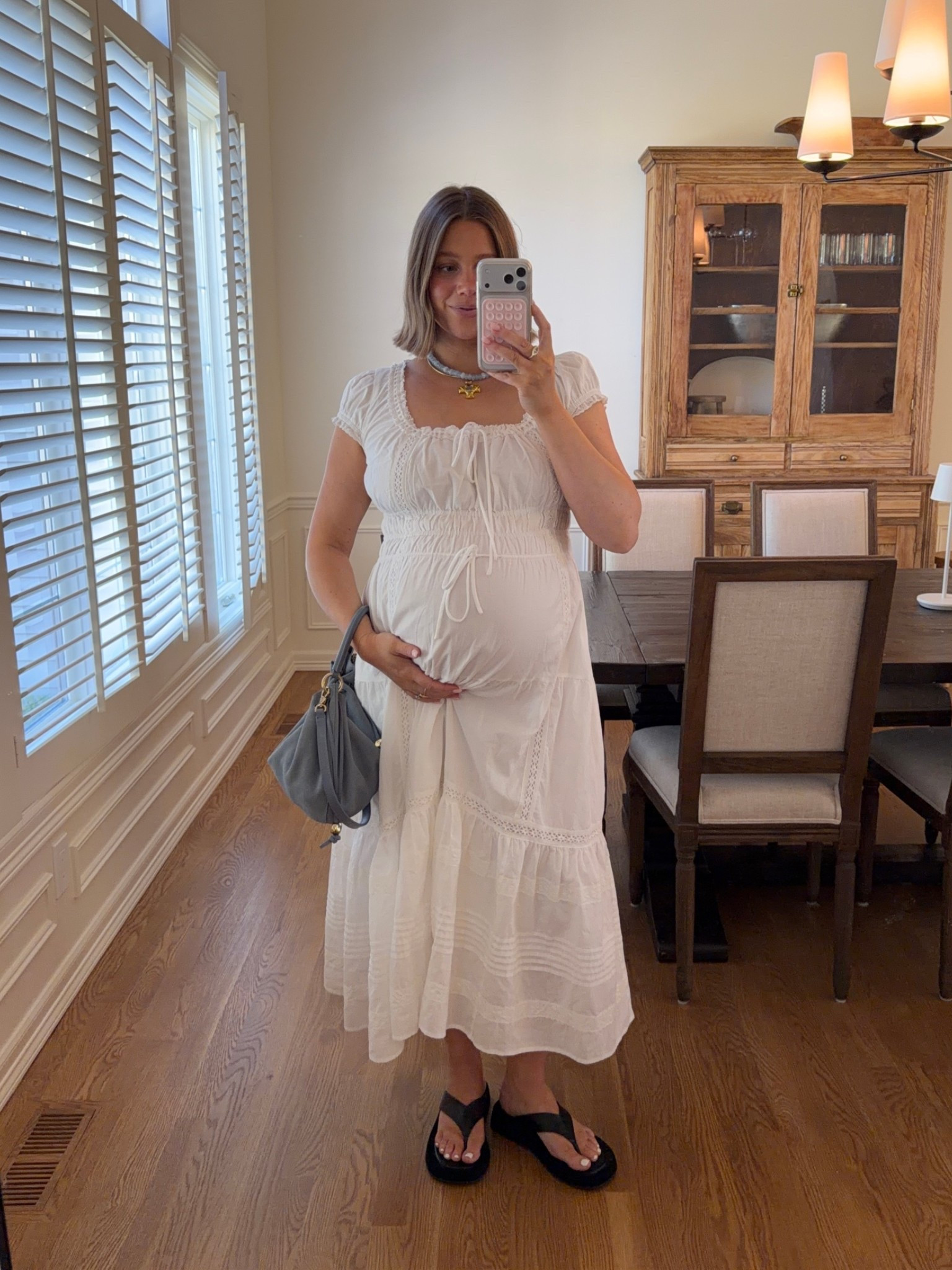 Dress size medium if between sizes go down they have generous sizing and it’s lined which is amazing!! Linking bra also. Sandals true to size. Bracha jewelry code: BRE15


#pregnancystyle #pregnant #bresheppard #summeraccessories #summerstyle #shorthair #doen #ivycityco #baublebar #bracha