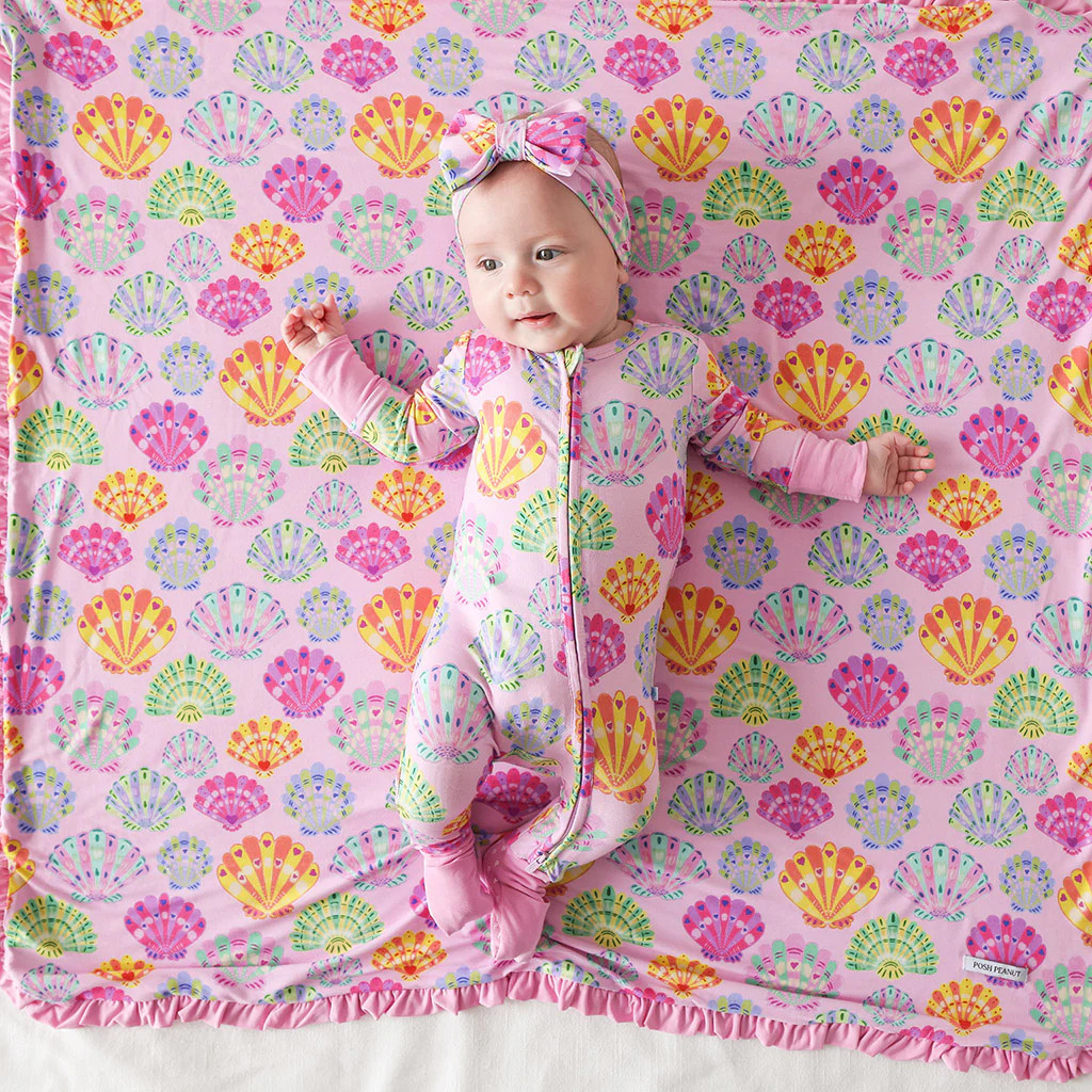 Seashells Pink Baby Convertible Sleeper | Catalina | Posh Peanut