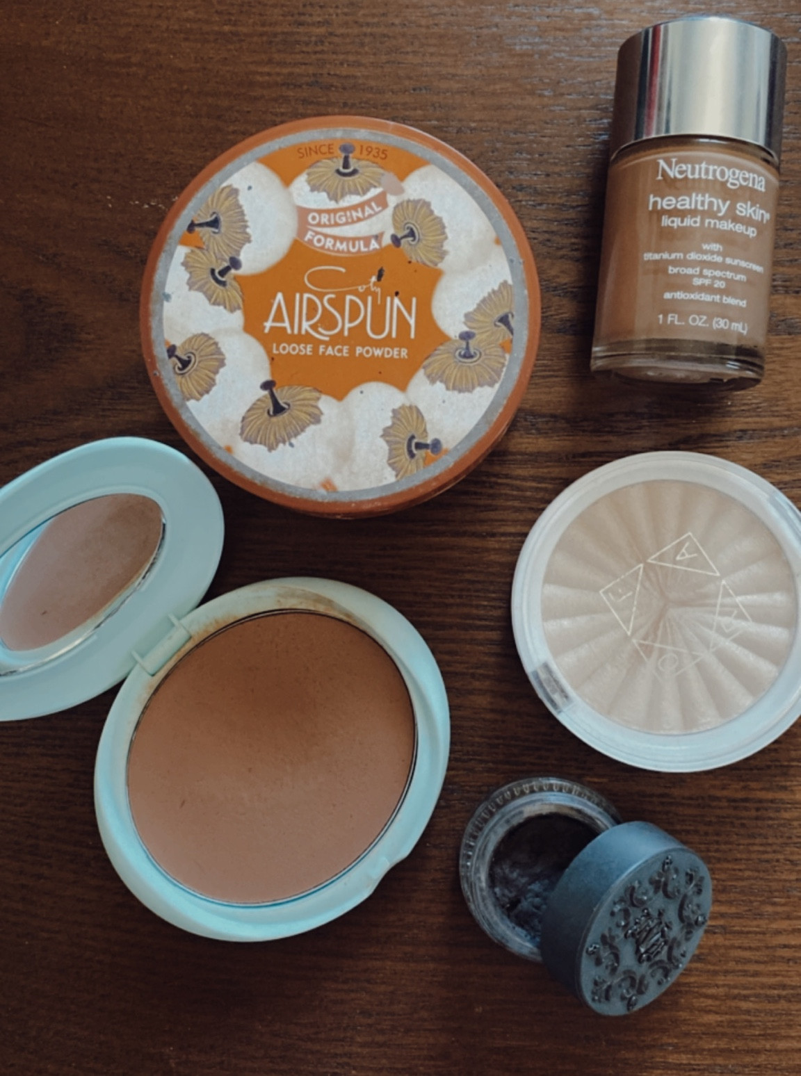5 products I used today:

- coty airspun powder
- Tarte cream bronzer 
- ofra highlighter
- kvd brow pomade 
- Nuetrogena healthy skin

#LTKFind #LTKbeauty #LTKGiftGuide